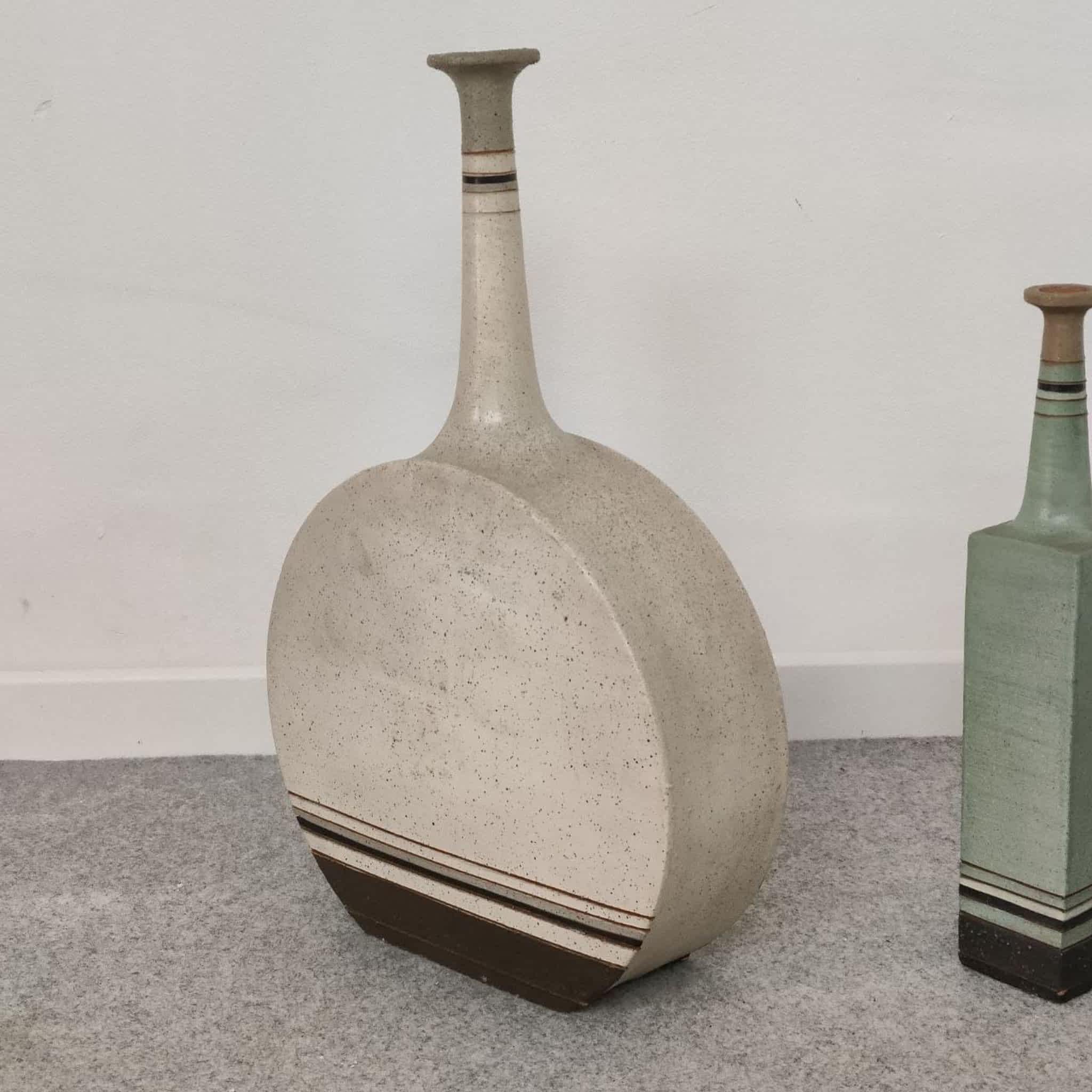 Terracotta Set di tre vasi italiani in terracotta nello stile di Bruno Gambone, anni '70 in vendita