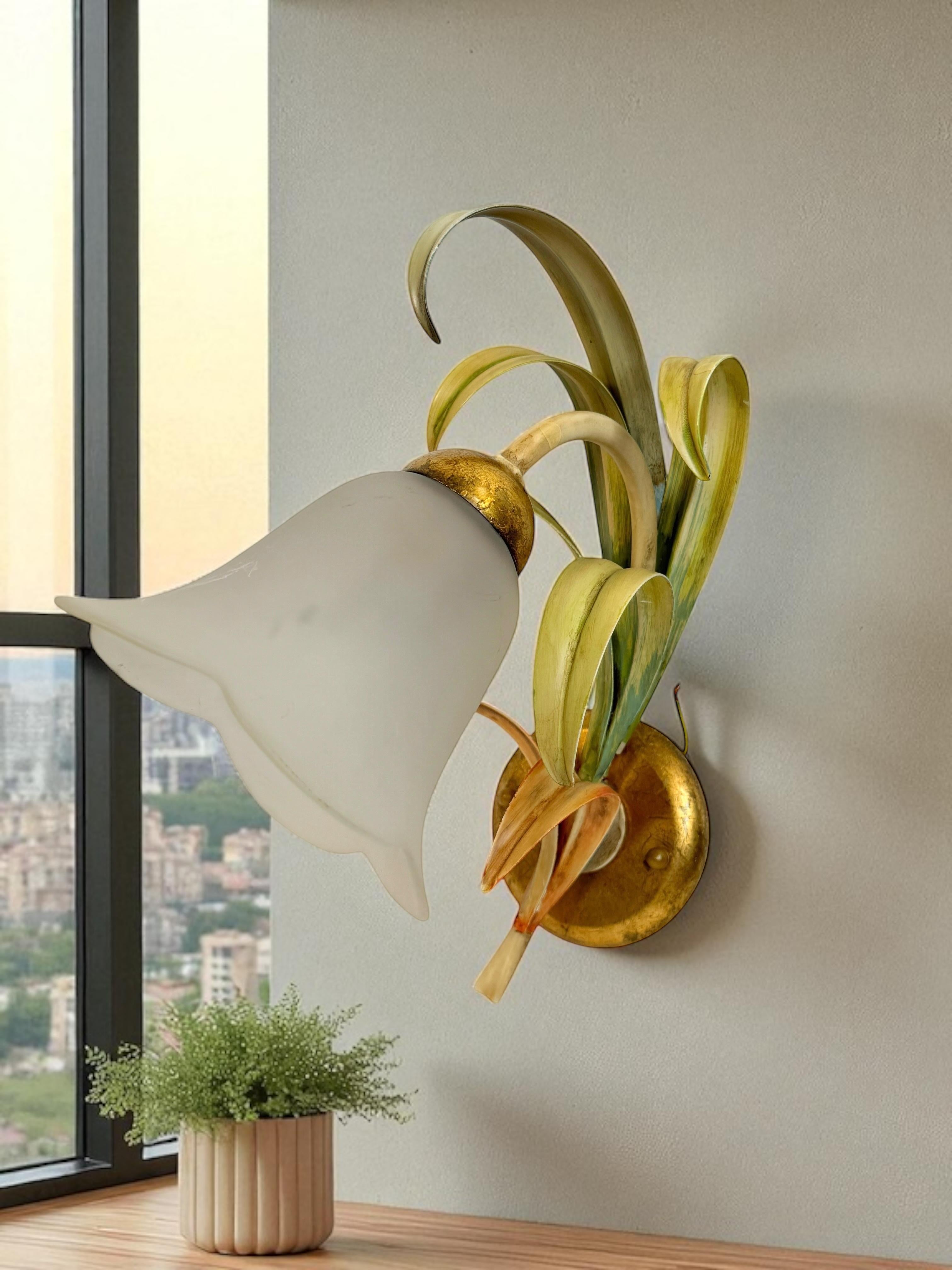 Set of Three Italian Tole Florentine Florence Sconce, vintage 1970s For Sale 3
