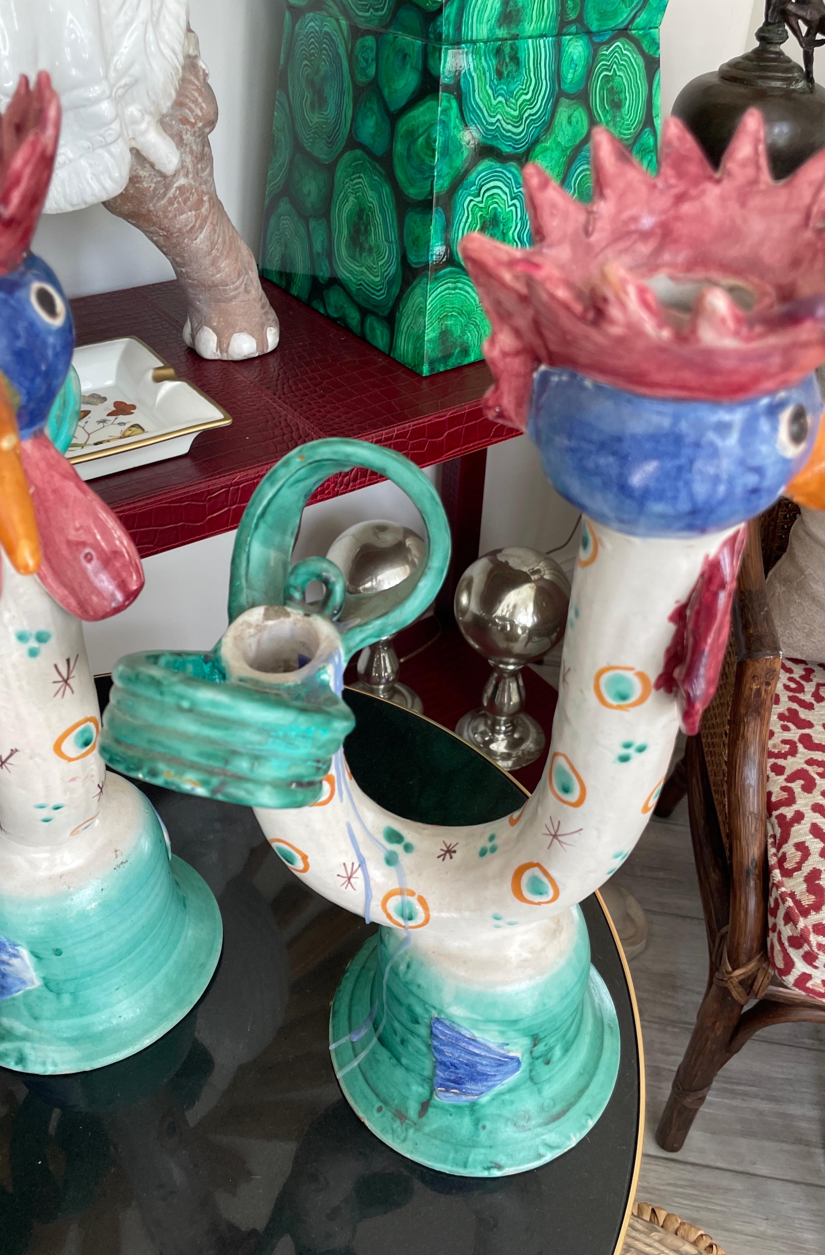 XX secolo Set di tre candelieri italiani a forma di gallo di Vietri in vendita