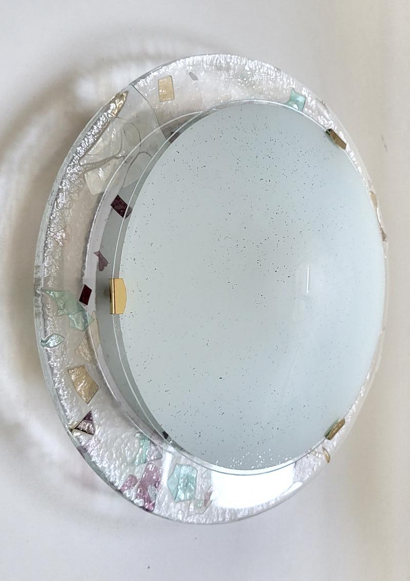 Satz von drei Vintage Space Age mundgeblasenen runden texturierten Glas Wand oder Decke bündig montiert.
Italien, 1970er/1980er Jahre.
Lampenfassung: Eine E27 (US E26).