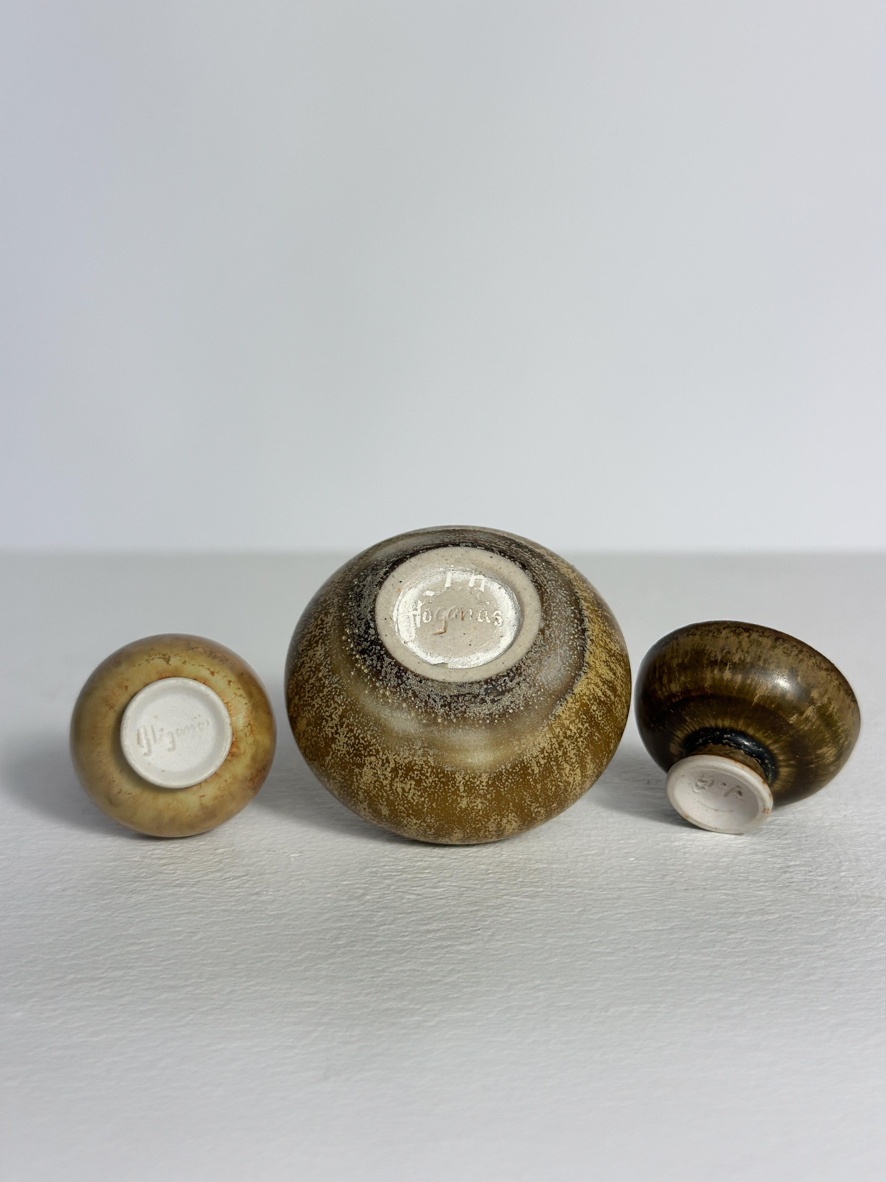 Set di tre vasi in miniatura John Andersson Höganäs Svezia 1960 Vaso in gres in vendita 2