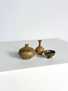 Set di tre vasi in miniatura John Andersson Höganäs Svezia 1960 Vaso in gres