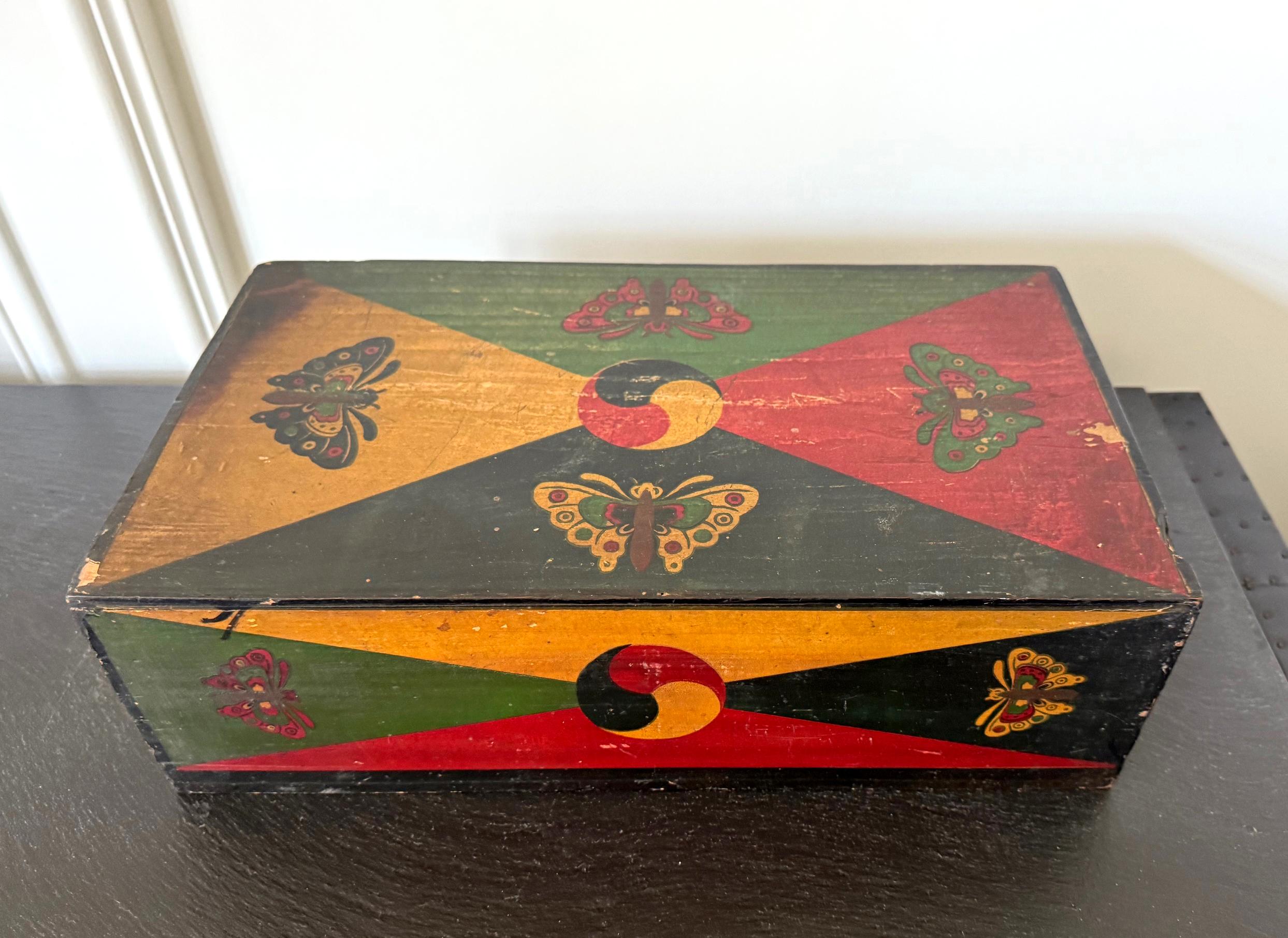 Set of Three Korean Stackable Sewing Box Covered in Hanji Paper For Sale 7