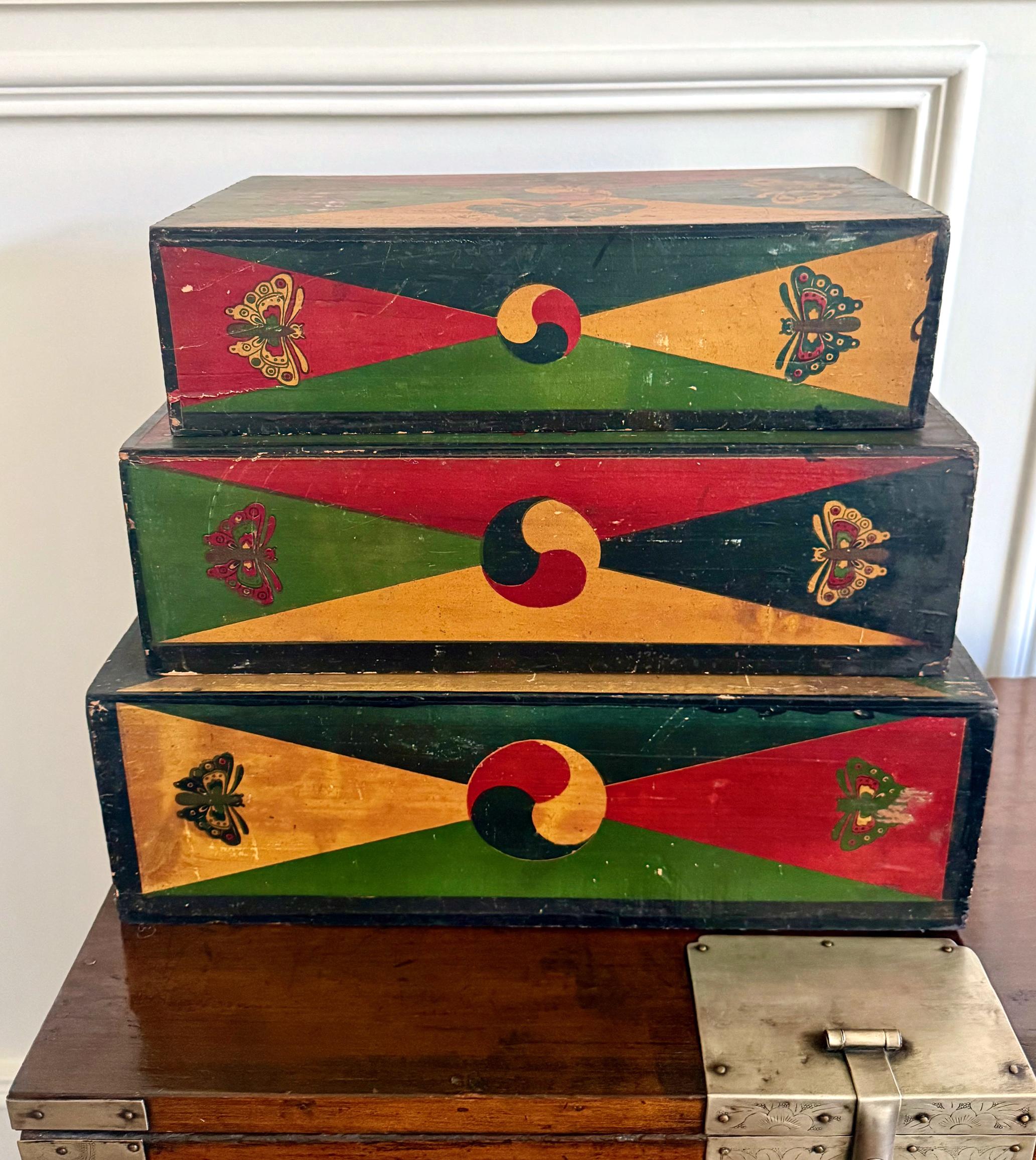 Set of Three Korean Stackable Sewing Box Covered in Hanji Paper For Sale 13