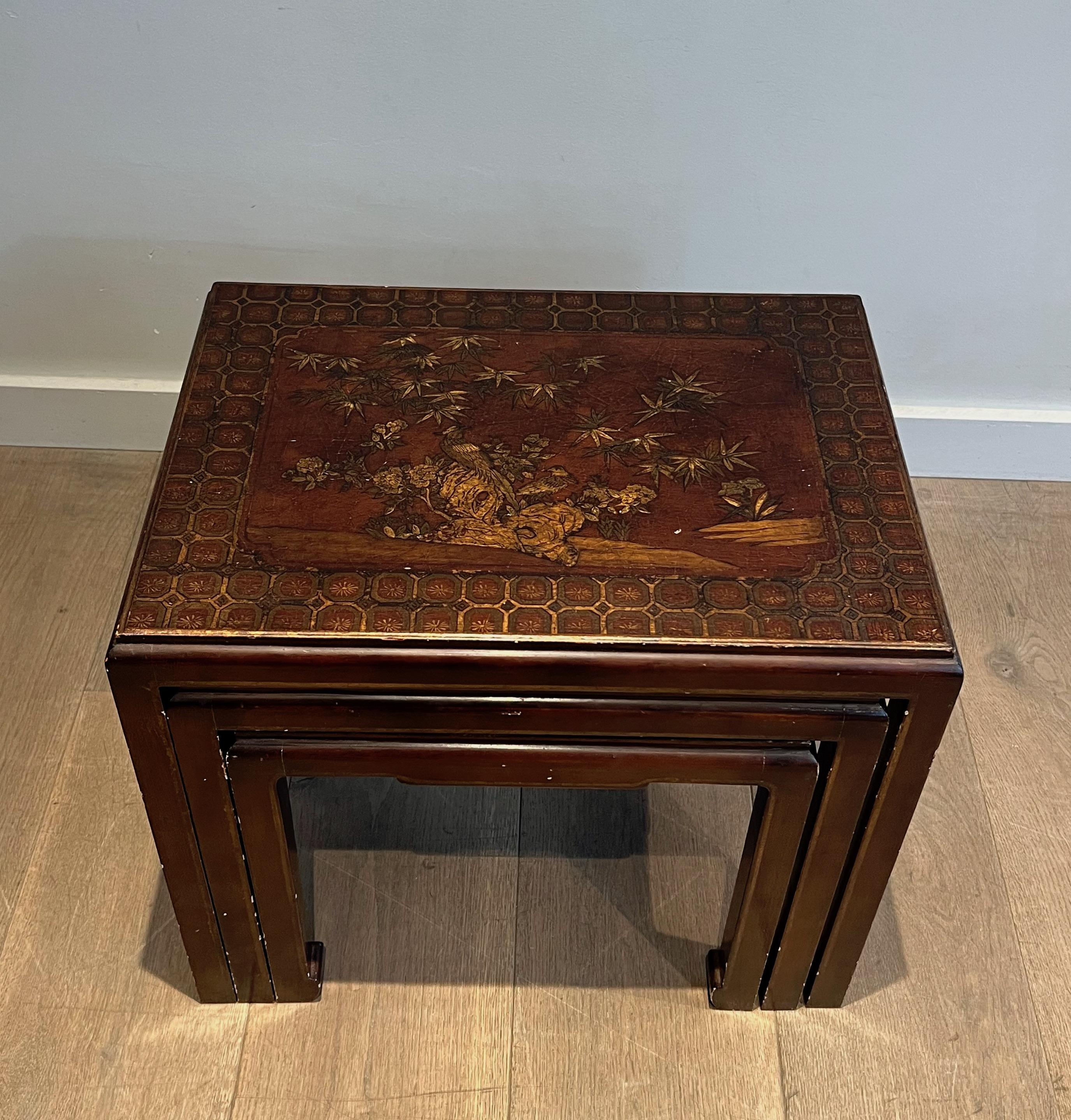 Set of Three Lacquered Nesting Tables with Chinese Scenes. Circa 1940 For Sale 12