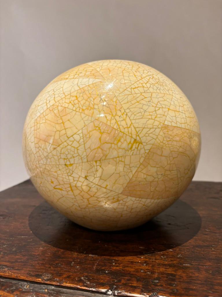 Set Of Three Lacquered Tessellated Egg Shell Spheres, Mid 20th Century For Sale 5