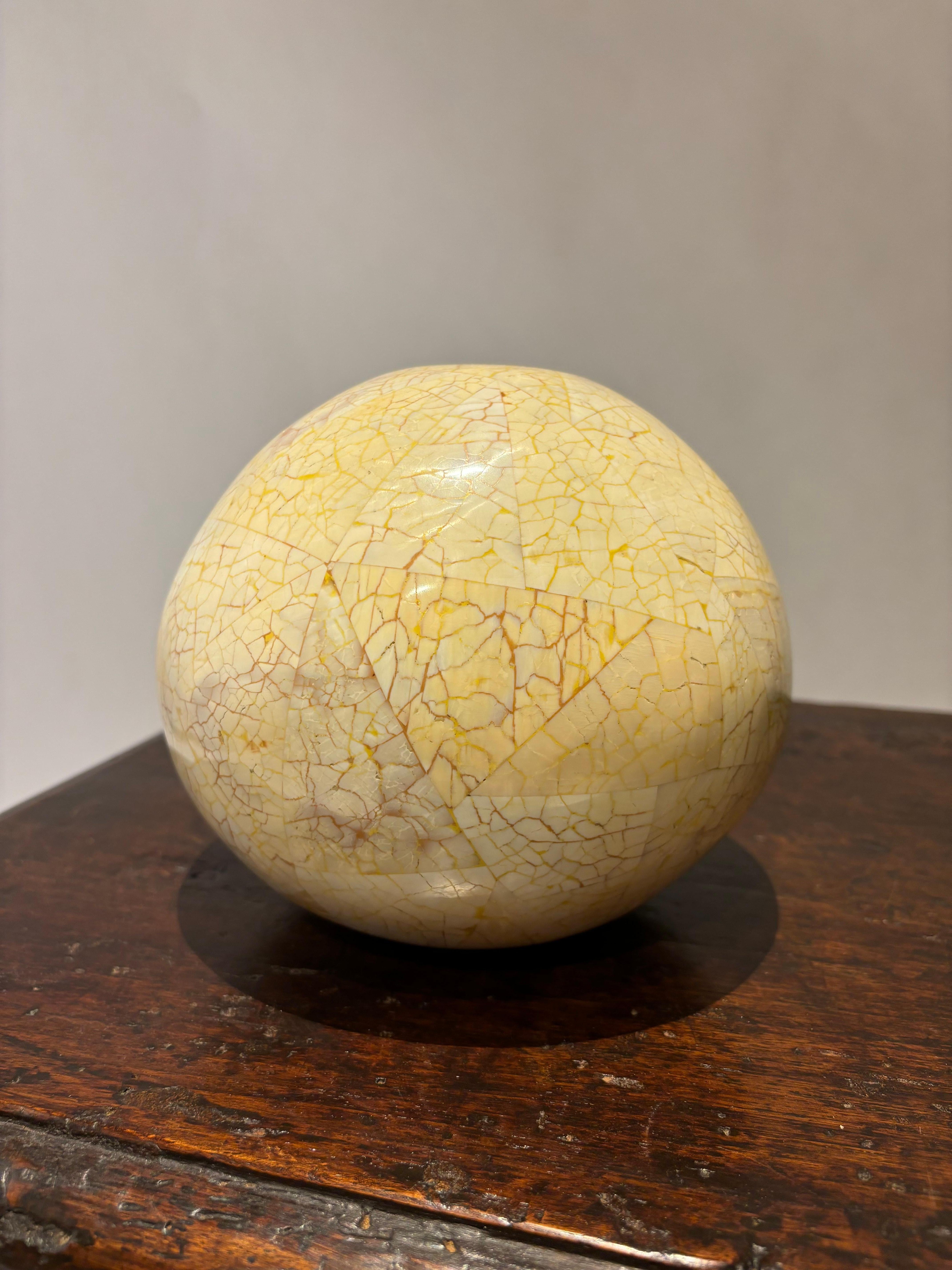 Set Of Three Lacquered Tessellated Egg Shell Spheres, Mid 20th Century For Sale 6