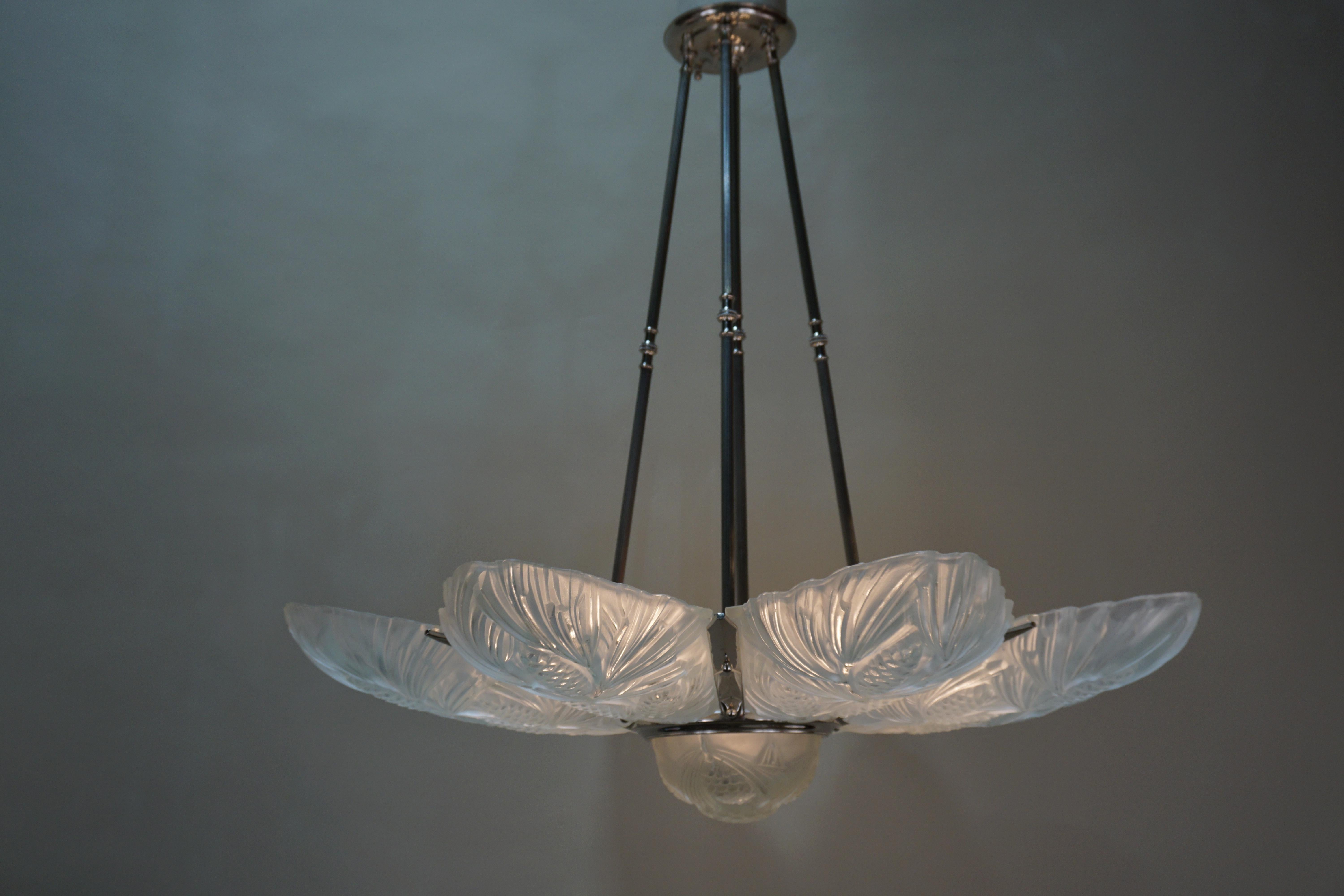  Large Art Deco Chandelier by Sabino 1