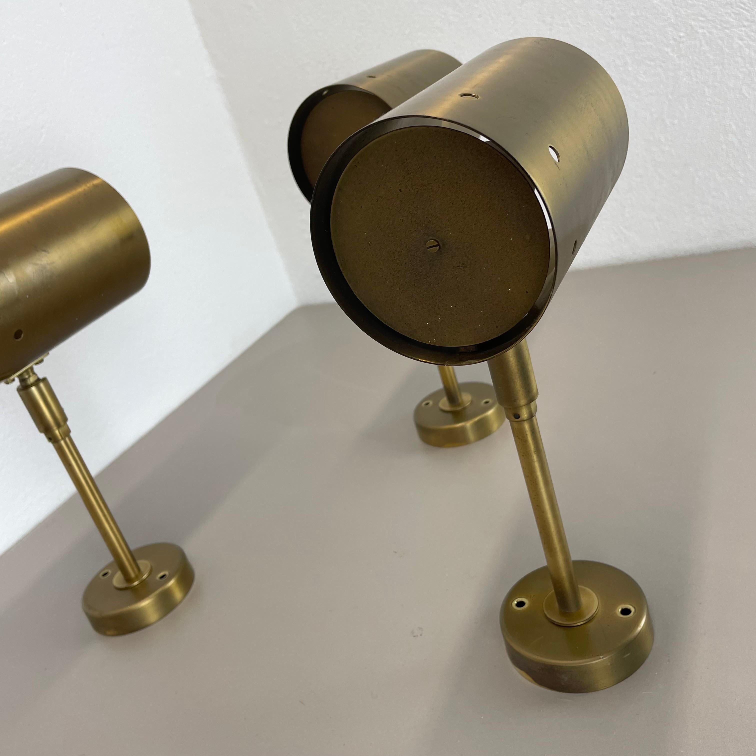 Set von drei großen minimalistischen Wandleuchten aus Messing „tube“-Wandleuchten, Italien 1970er Jahre im Angebot 4