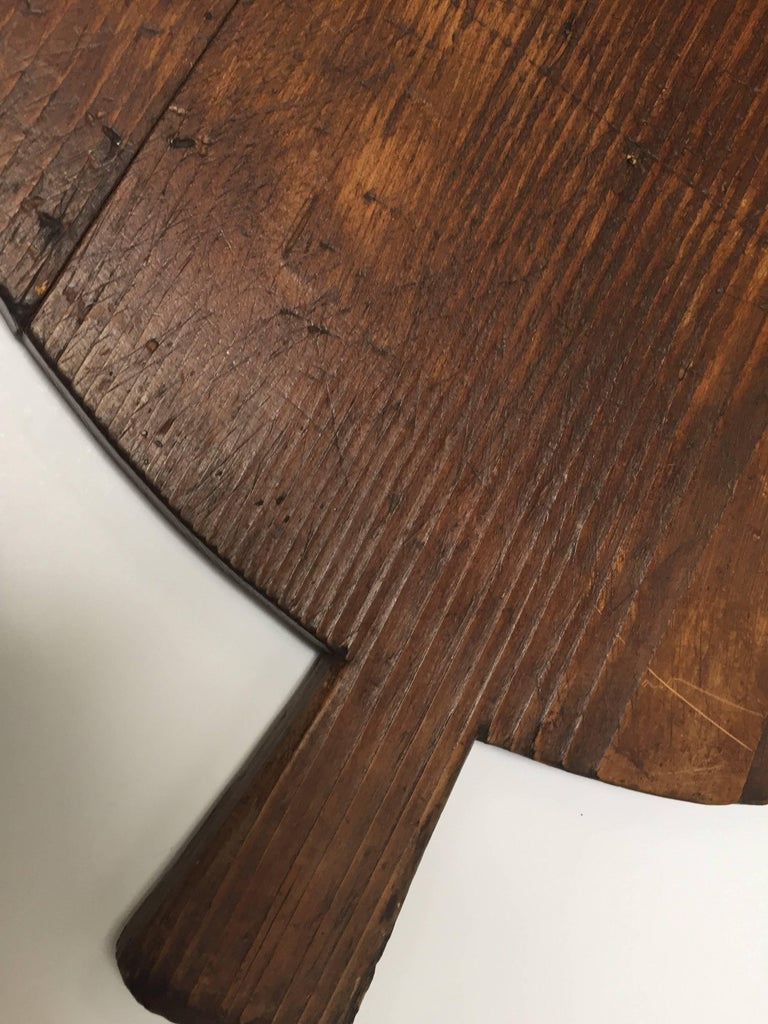 Set of Three Large Round Pine Cutting Boards with Handle at 1stDibs