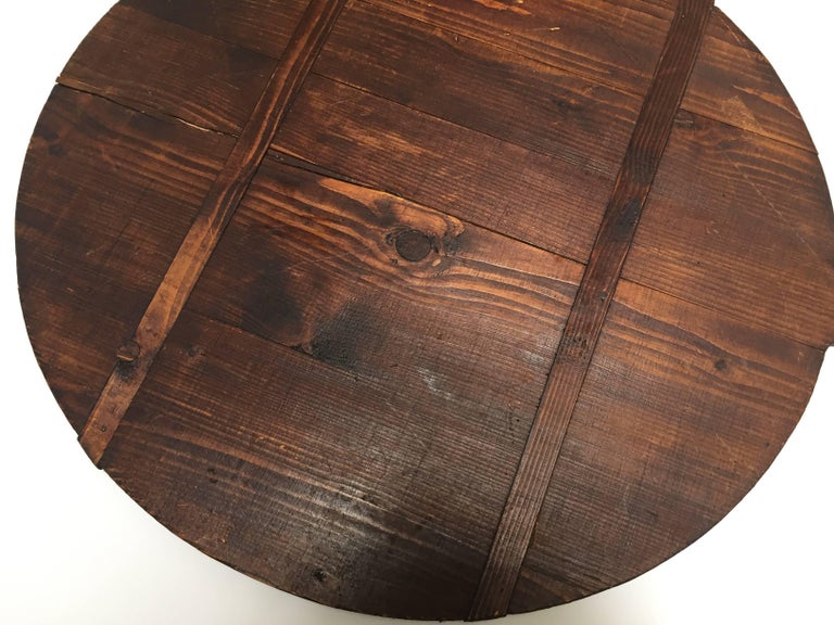 Set of Three Large Round Pine Cutting Boards with Handle at 1stDibs