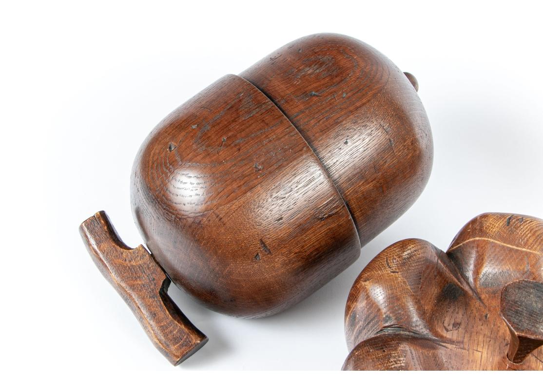 Ensemble de trois grands fruits en bois massif État moyen - En vente à Bridgeport, CT