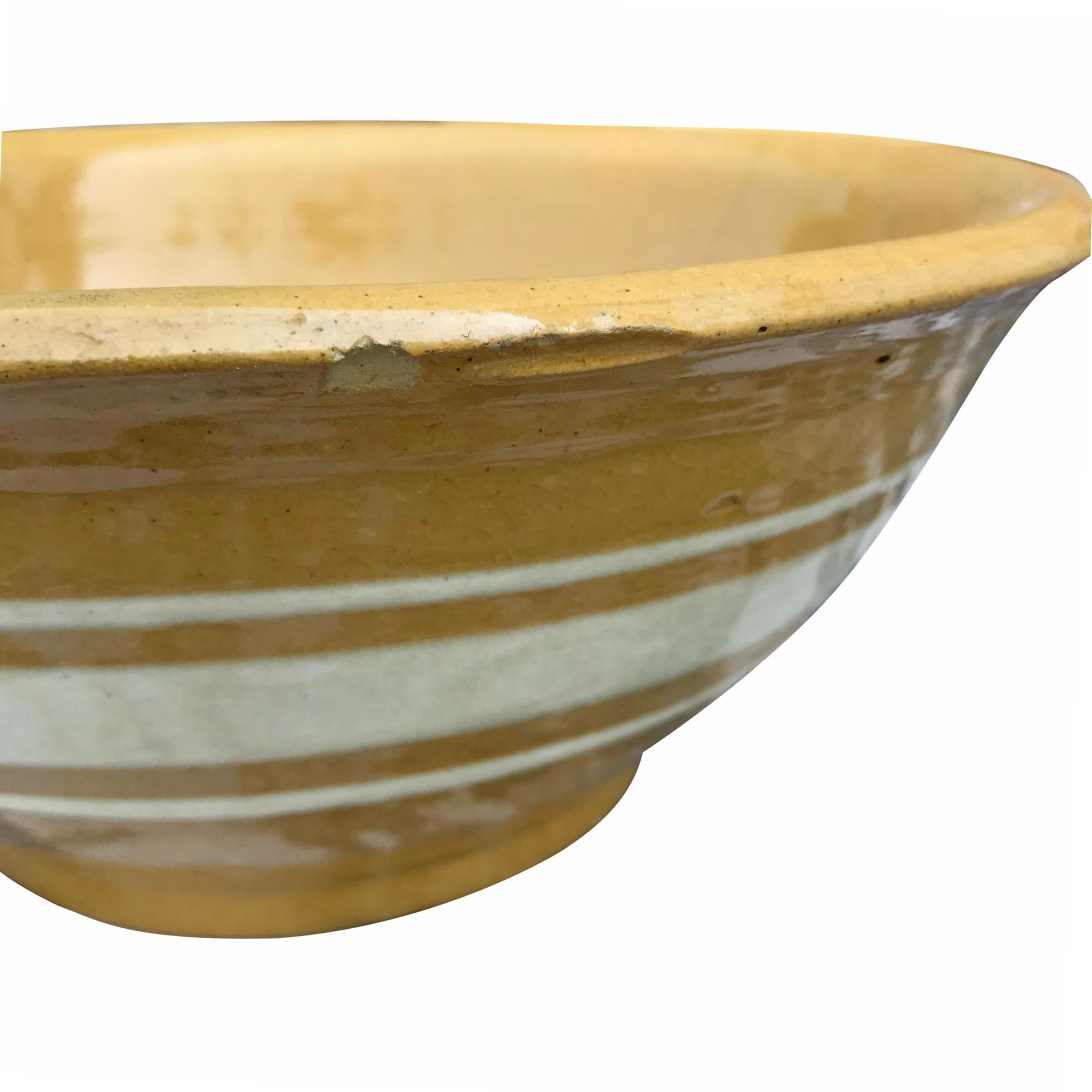 Set of Three Late 19th Century Yellow Ware Mixing Bowls 3