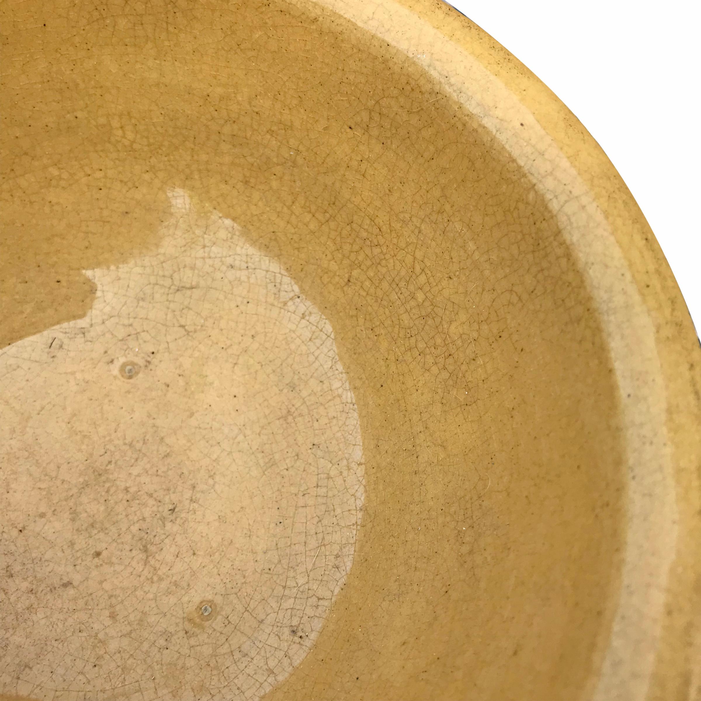 Ceramic Set of Three Late 19th Century Yellow Ware Mixing Bowls