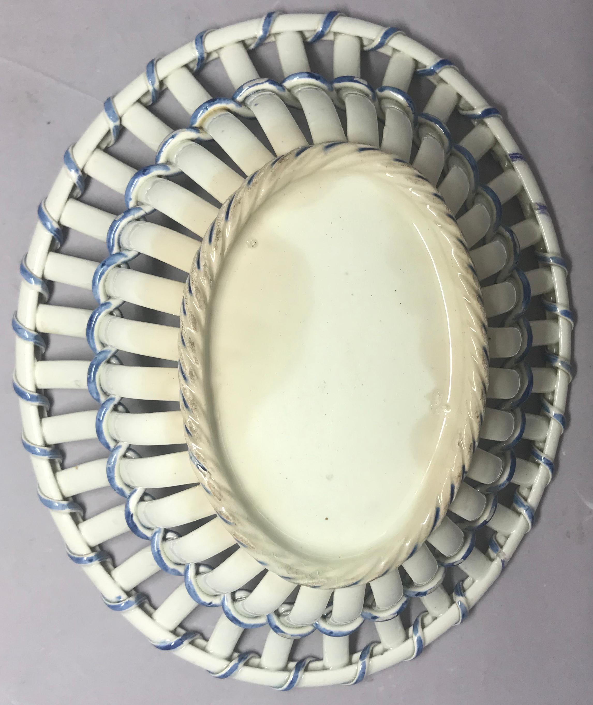 Set of Three Leedsware Lattice Baskets and Underplate For Sale 8