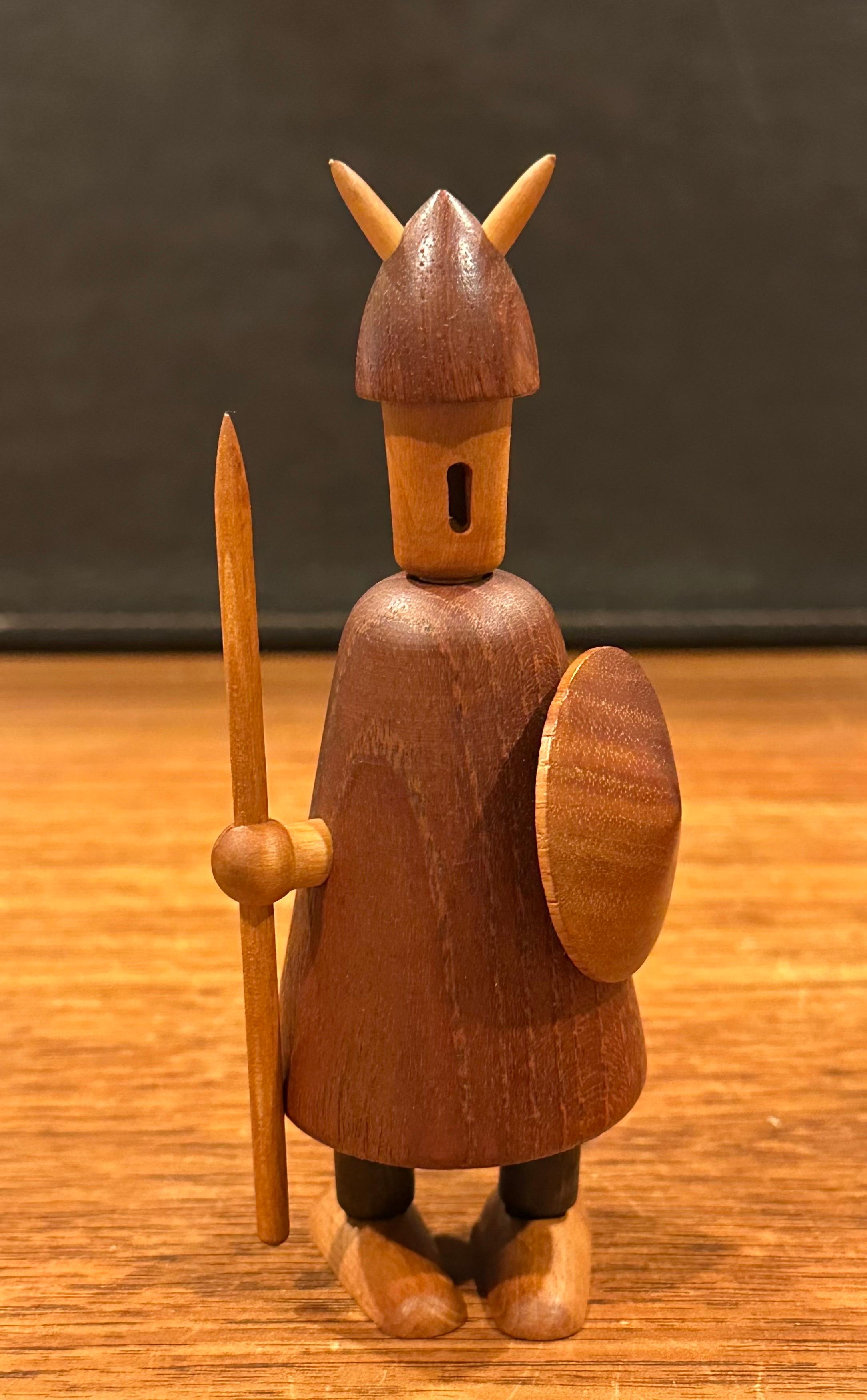 Ensemble de trois figurines de Vikings danois du milieu du siècle dernier, comme neufs, avec boîte, par Jacob Jensen en vente 4