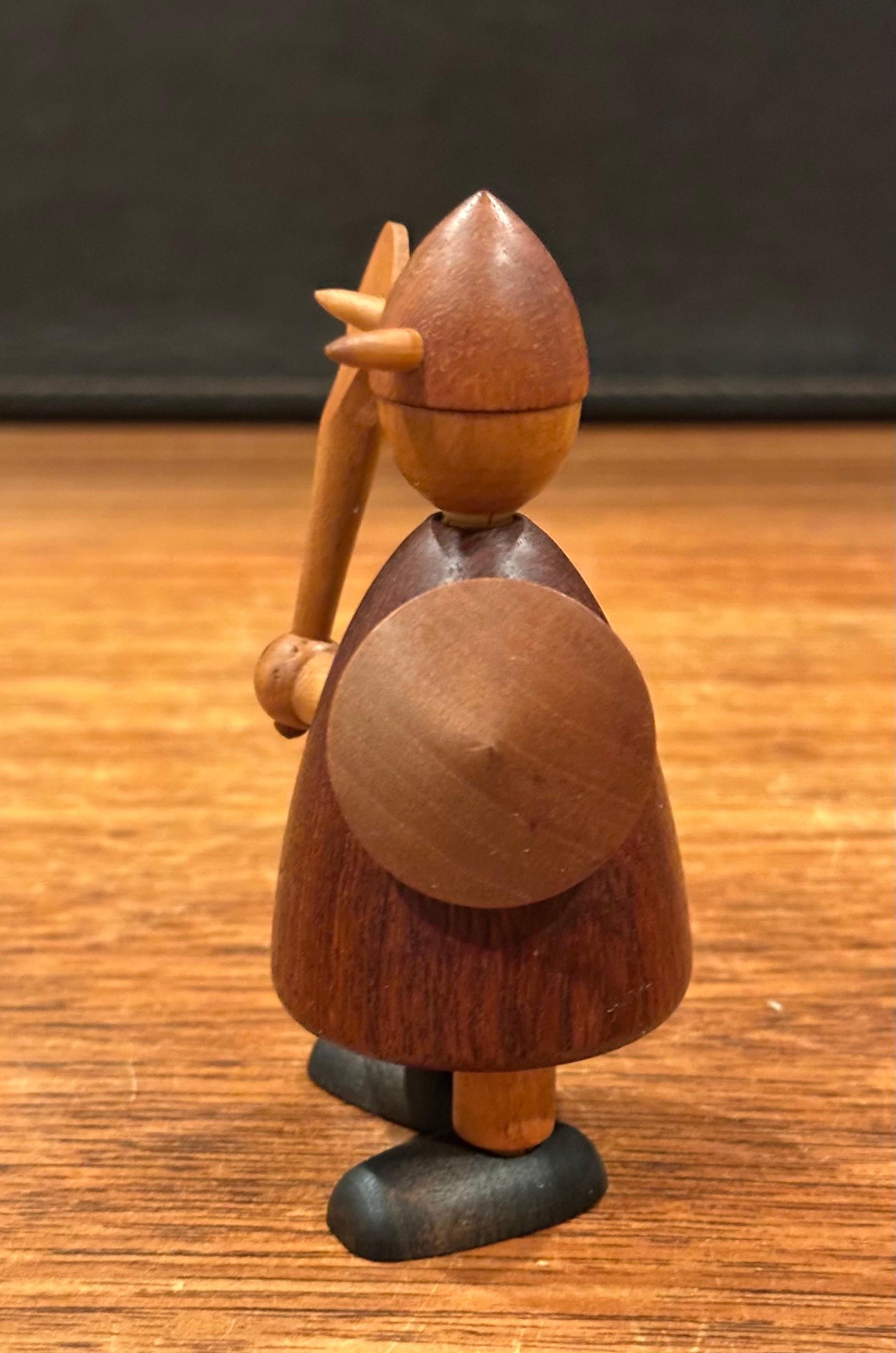 Ensemble de trois figurines de Vikings danois du milieu du siècle dernier, comme neufs, avec boîte, par Jacob Jensen en vente 7