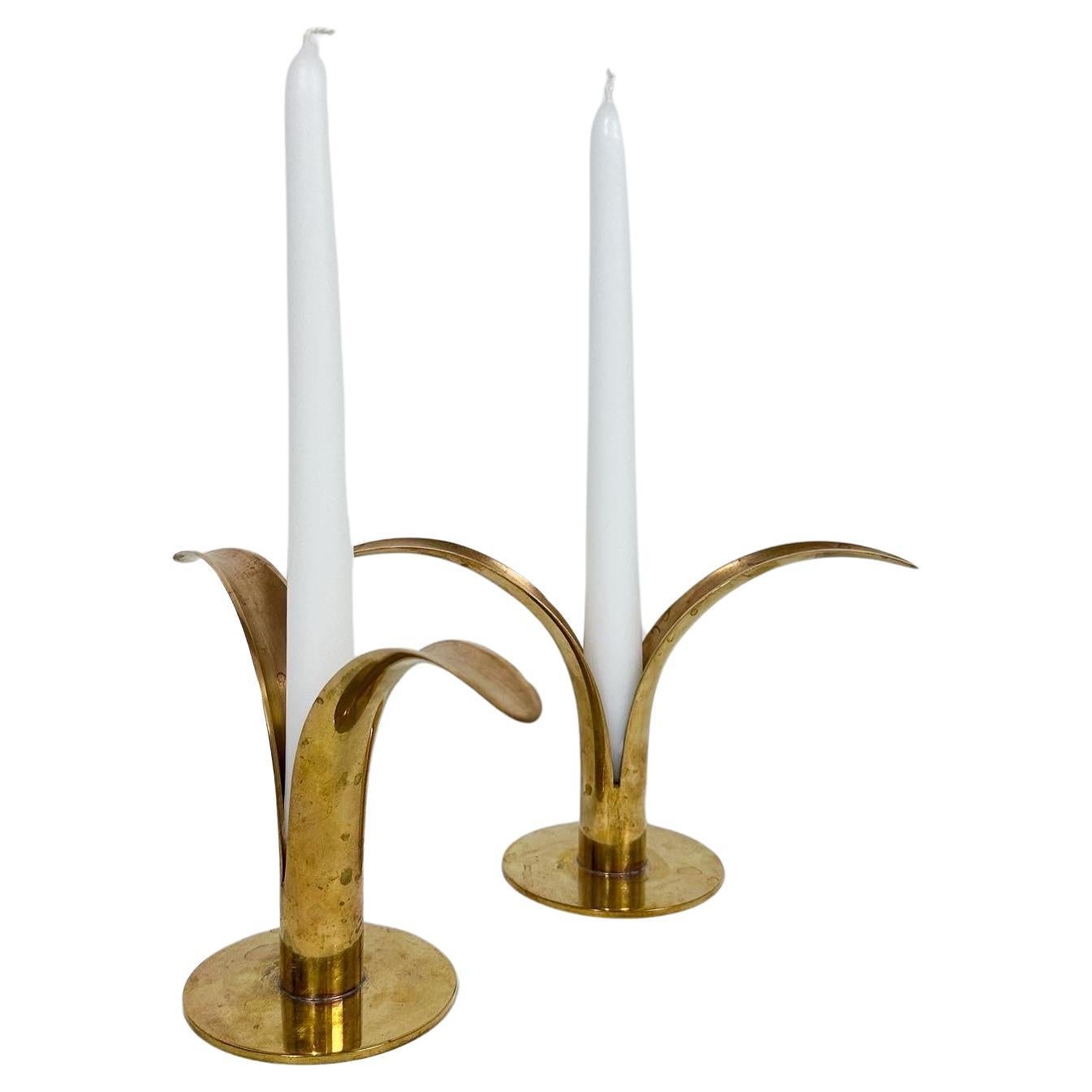 Juego de tres velas de lirio Ivar Alenius Björk para Ystad Metall Suecia Años 40 Moderno de mediados de siglo en venta