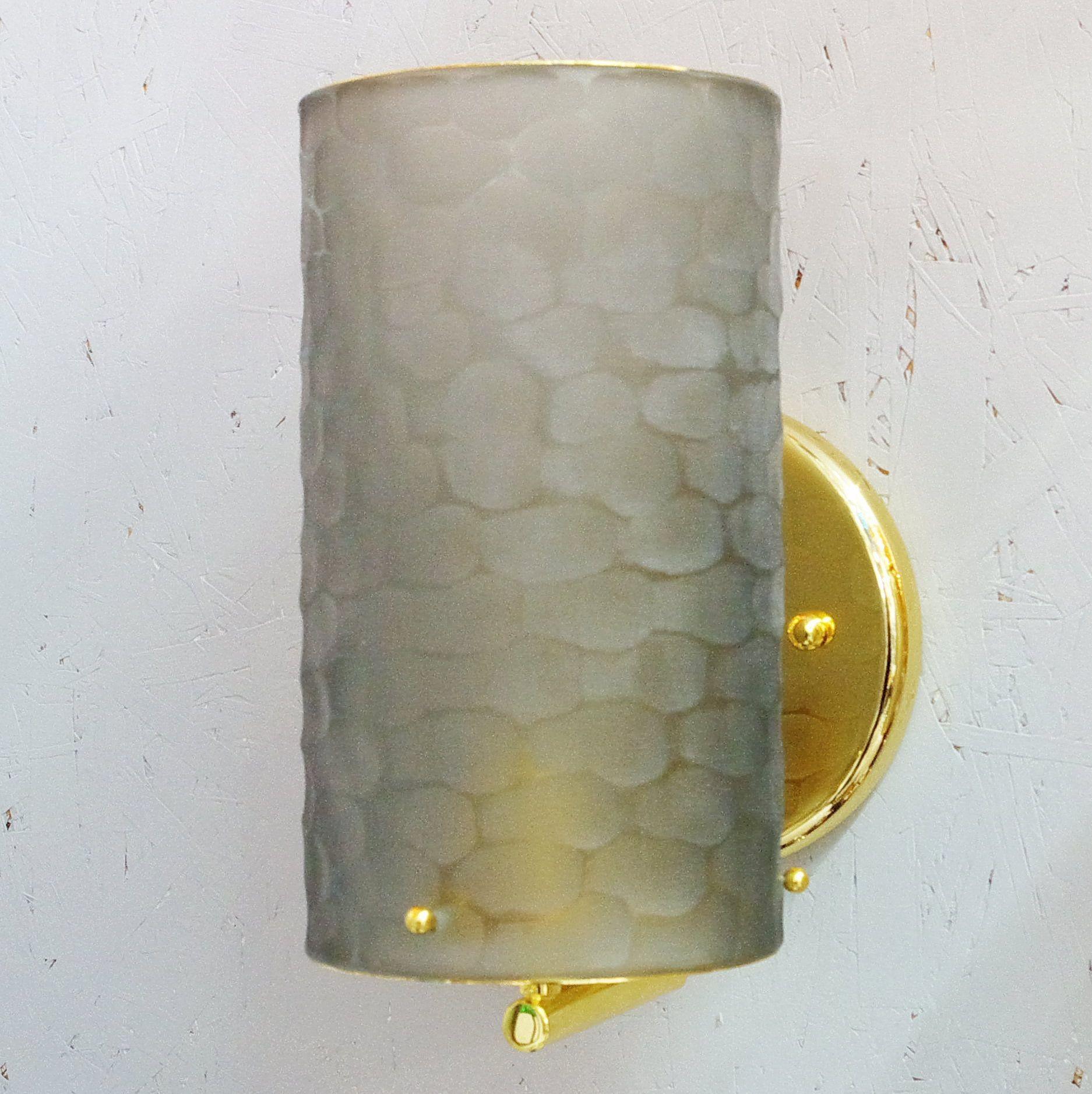 Italiano Set di tre lampade Battuto in edizione limitata in vetro di Murano fumé. Italia, anni '80. in vendita