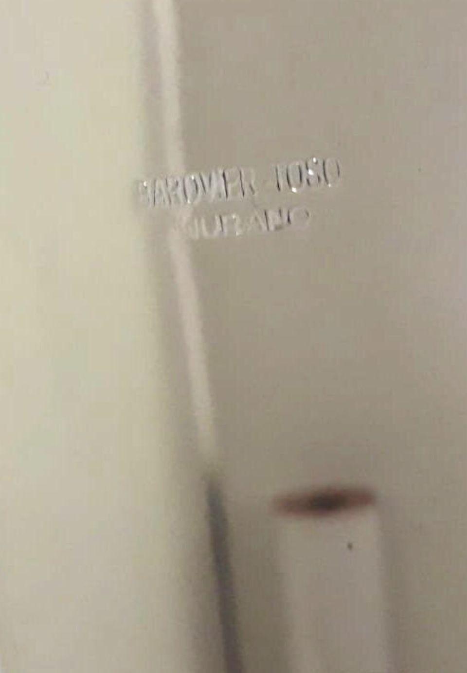Elegante y raro juego de tres apliques o empotrables de pared italianos de la modernidad de mediados de siglo, de Barovier e Toso, fabricados en Italia hacia la década de 1960. Cada candelabro tiene una pantalla rectangular de cristal de Murano