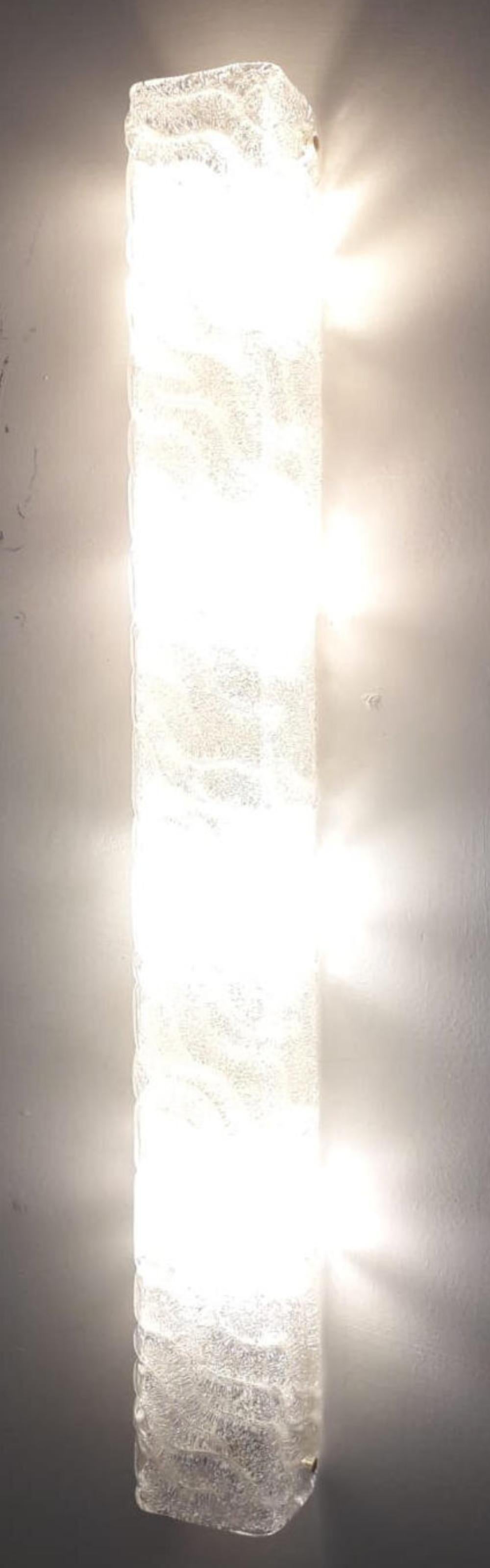 Set of Three Long Rectangular Canale Sconces by Barovier e Toso. Italy, 1960's. Bon état - En vente à Los Angeles, CA