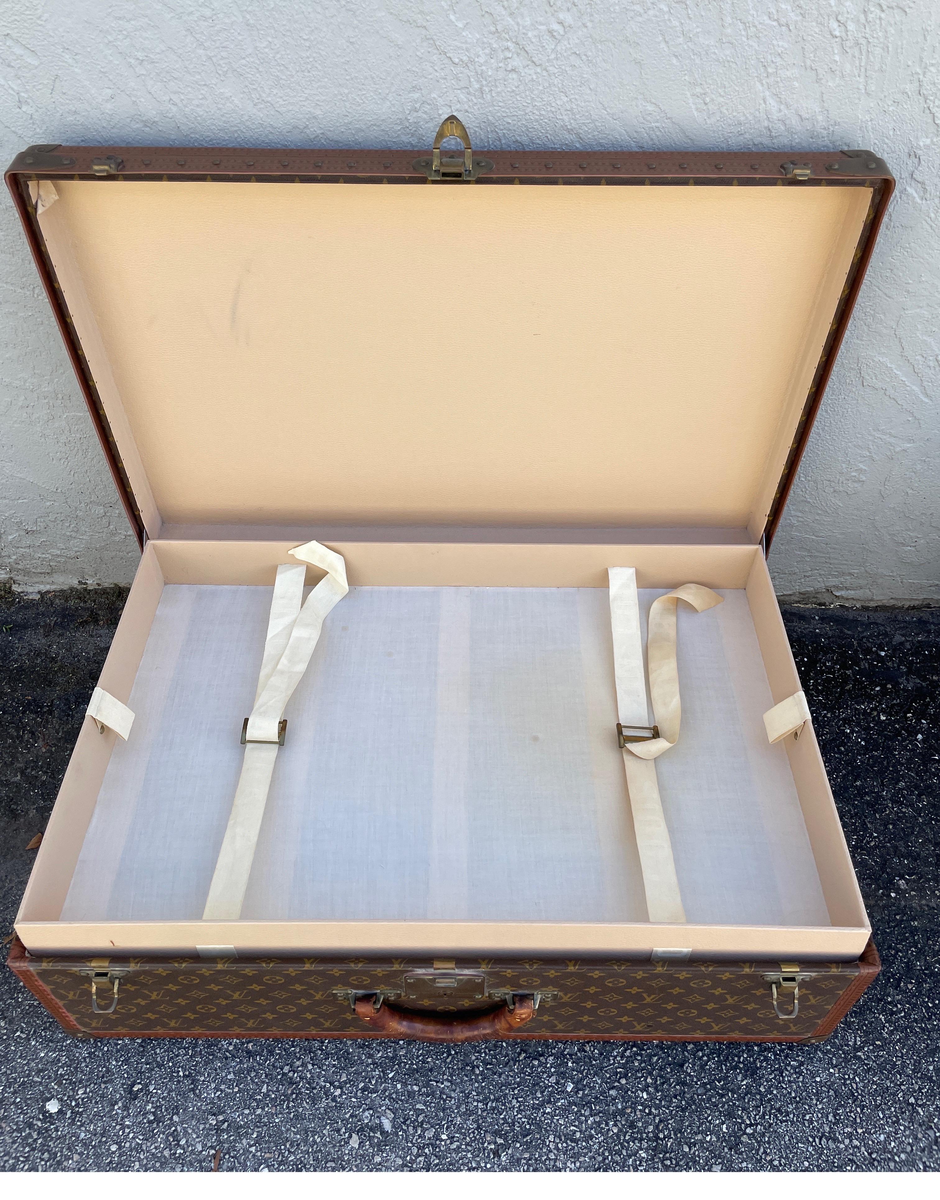 Set of Three Louis Vuitton Hard Sided Suitcases For Sale 9