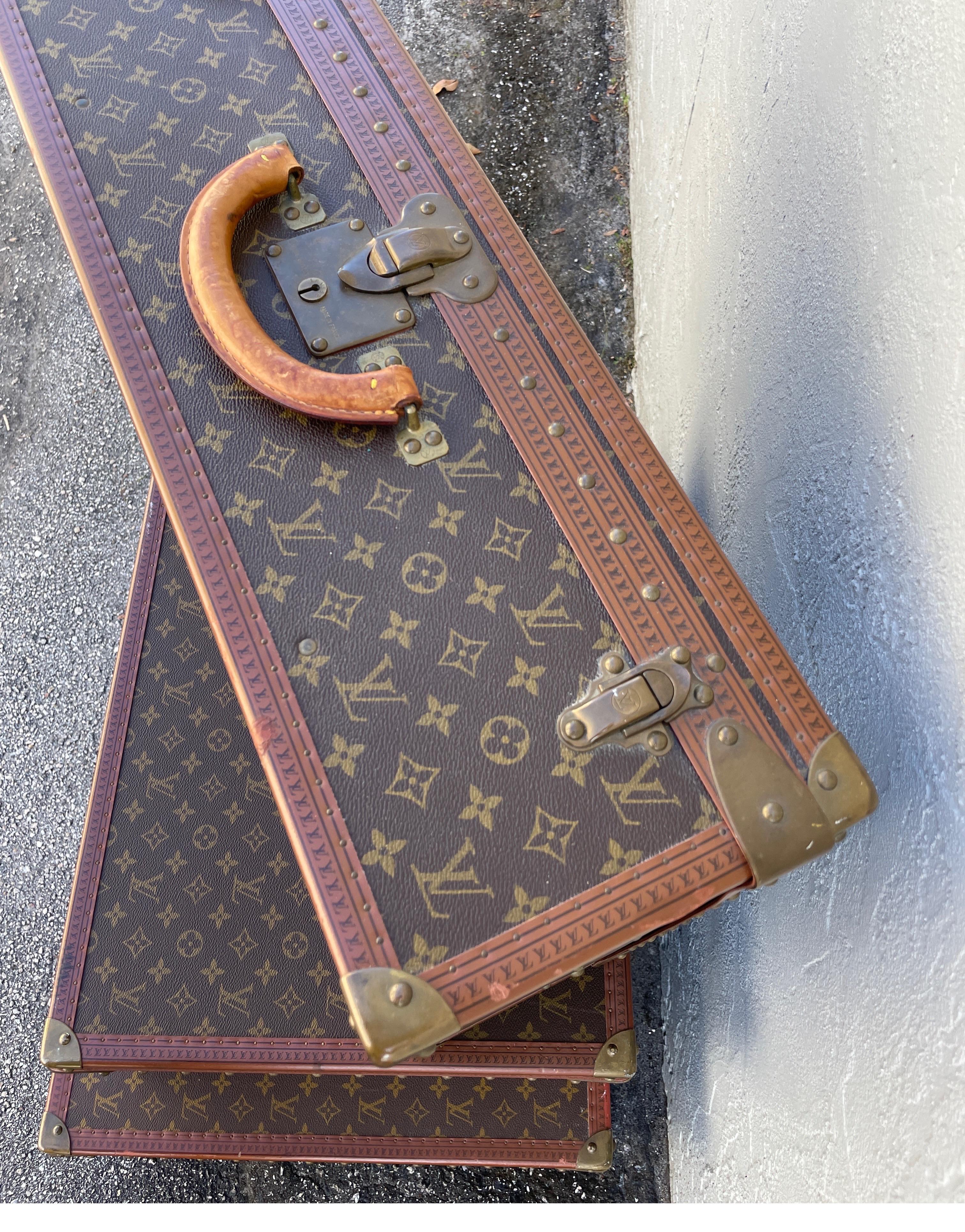 Set of Three Louis Vuitton Hard Sided Suitcases In Good Condition For Sale In West Palm Beach, FL