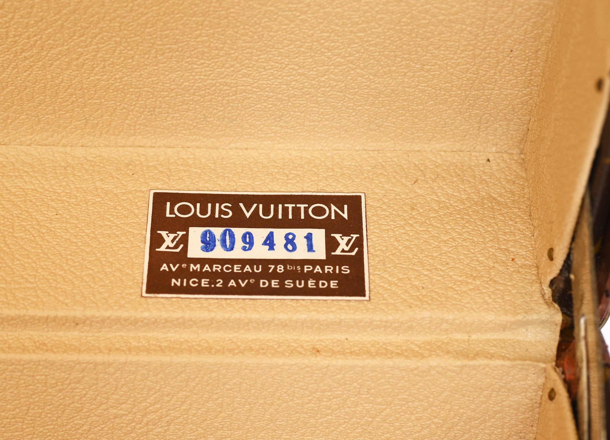 Set of Three Louis Vuitton Suitcases Alzer 80 Alzer 80 Alzer 70 1970 5