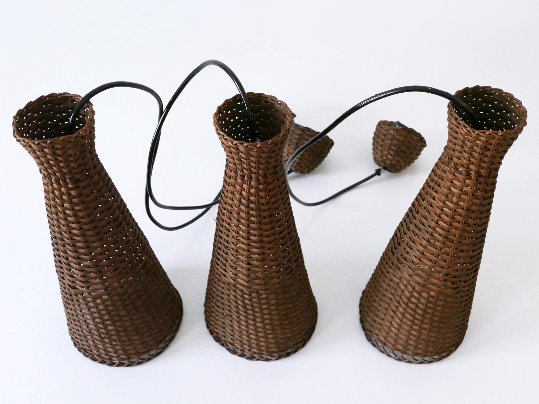 Satz von drei schönen modernen Rattan-Diabolo-Hängeleuchten aus der Jahrhundertmitte 1960er Jahre im Angebot 10
