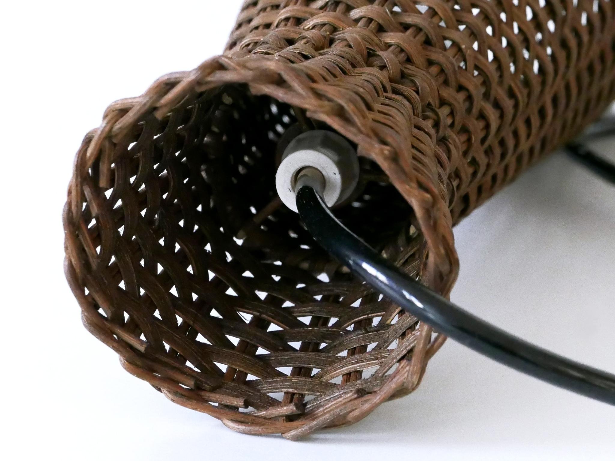 Satz von drei schönen modernen Rattan-Diabolo-Hängeleuchten aus der Jahrhundertmitte 1960er Jahre im Angebot 12