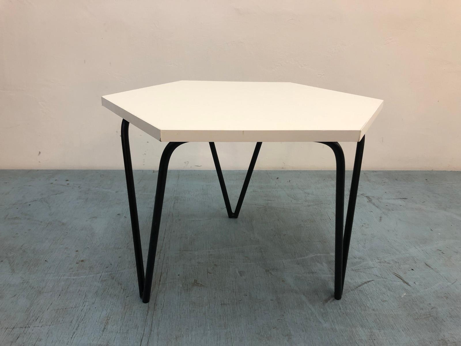 Set of Three Low Hexagonal Coffee Tables by Giò Ponti for Isa Bergamo, Italy 50s For Sale 5