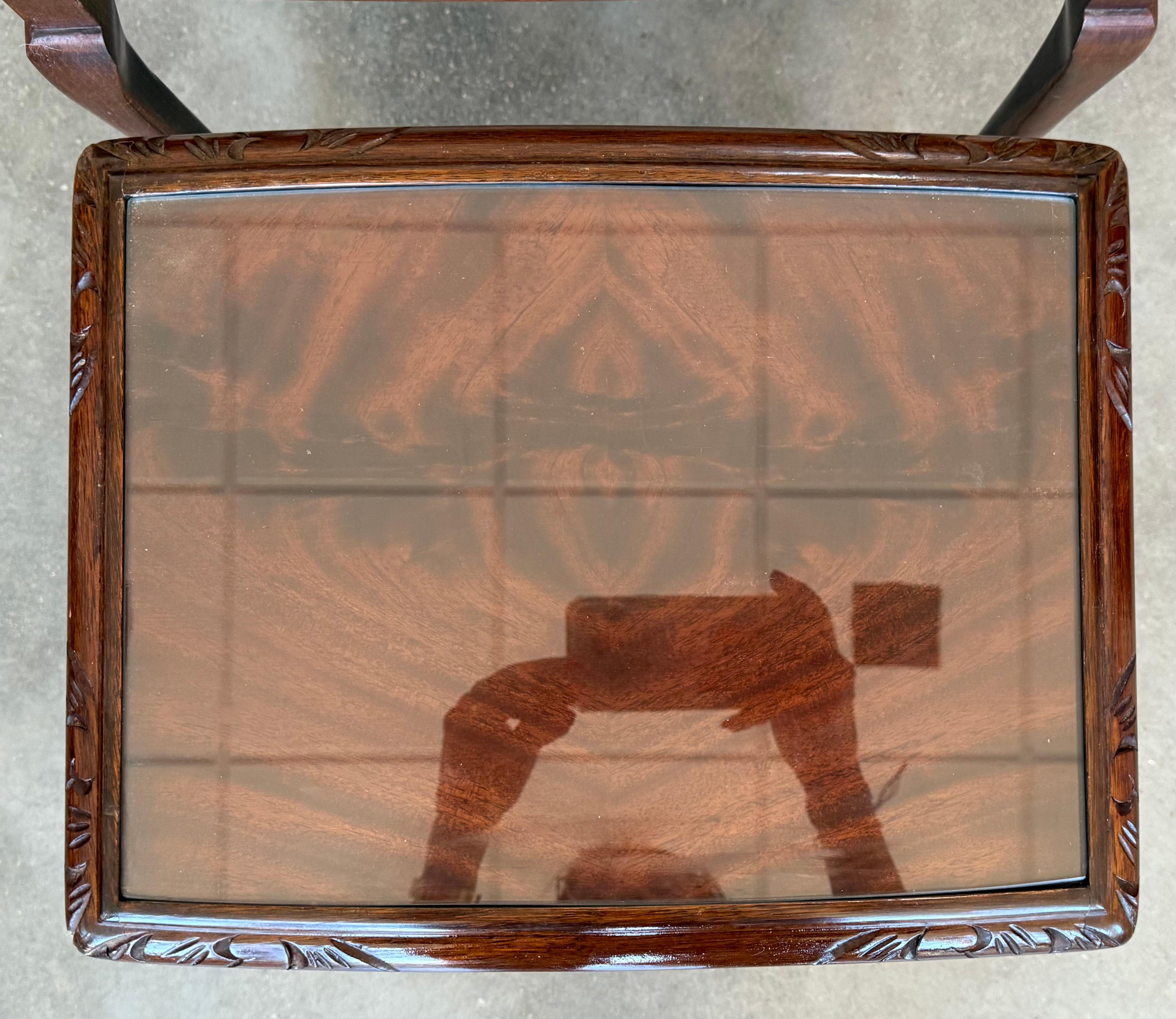 Set of Three Mahogany Nesting tables with Glass Top im Angebot 2