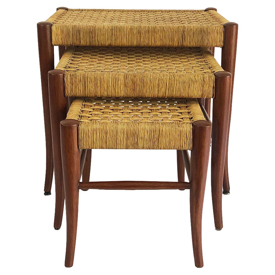 Conjunto de tres mesas de caoba atribuidas a Charles Allen en venta