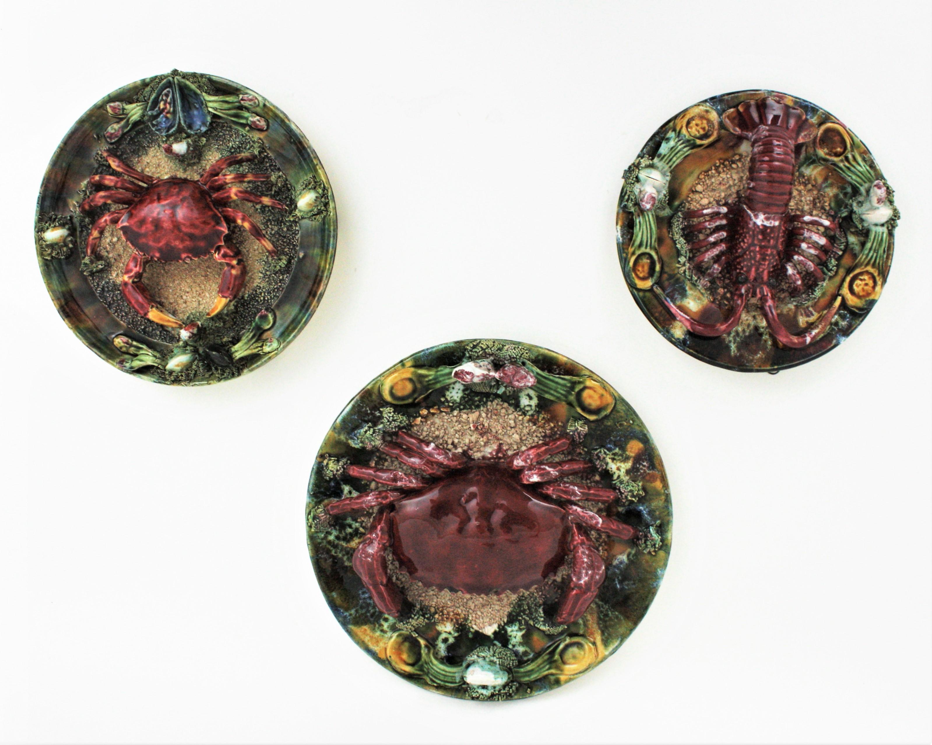 Hand-Painted Majolica Trompe L'oeil Seafood Decorative Plates Wall Decor, Portugal, 1950s For Sale