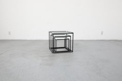 Juego de tres mesas nido Max Sauze "Isocele" con marco negro para Atrow