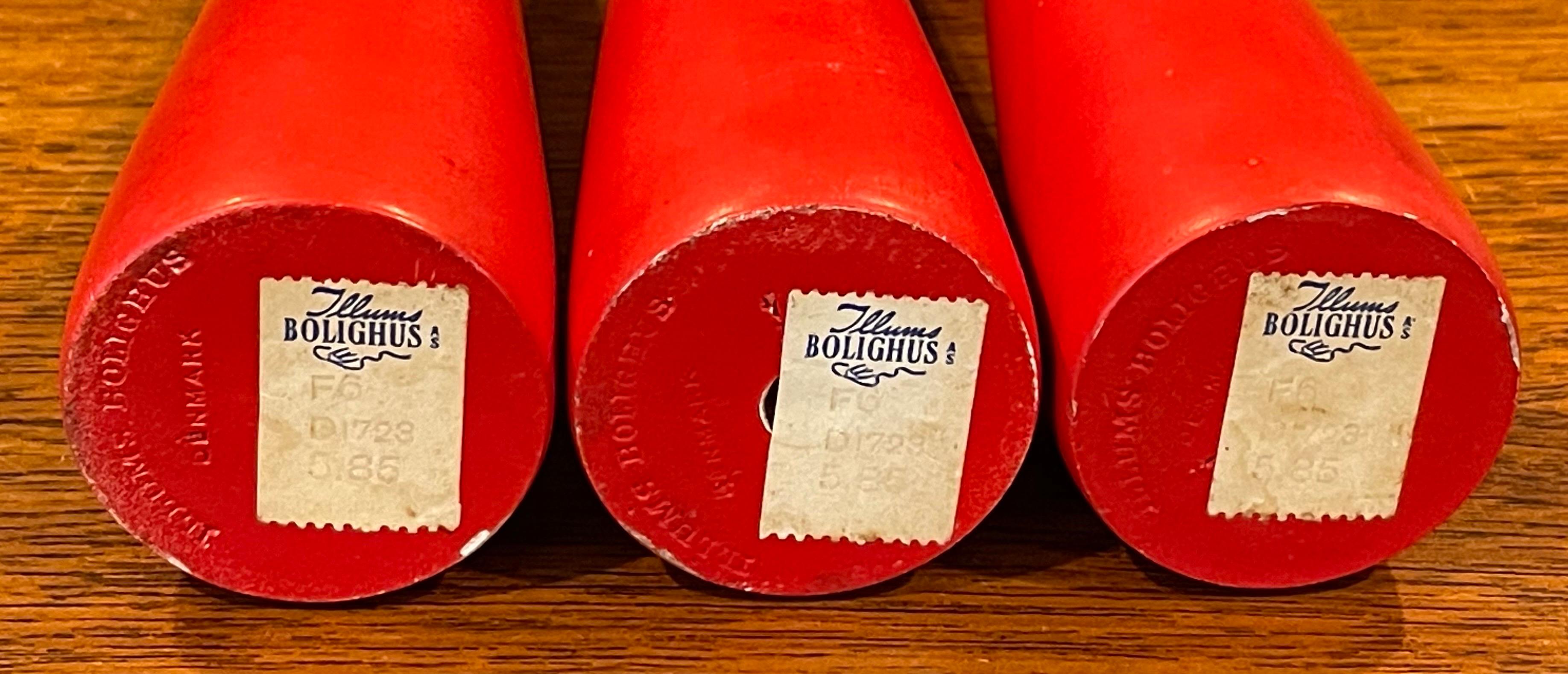 Set von drei MCM-Kerzenständern aus rotem Hartholz von Illums Boulghus im Angebot 9