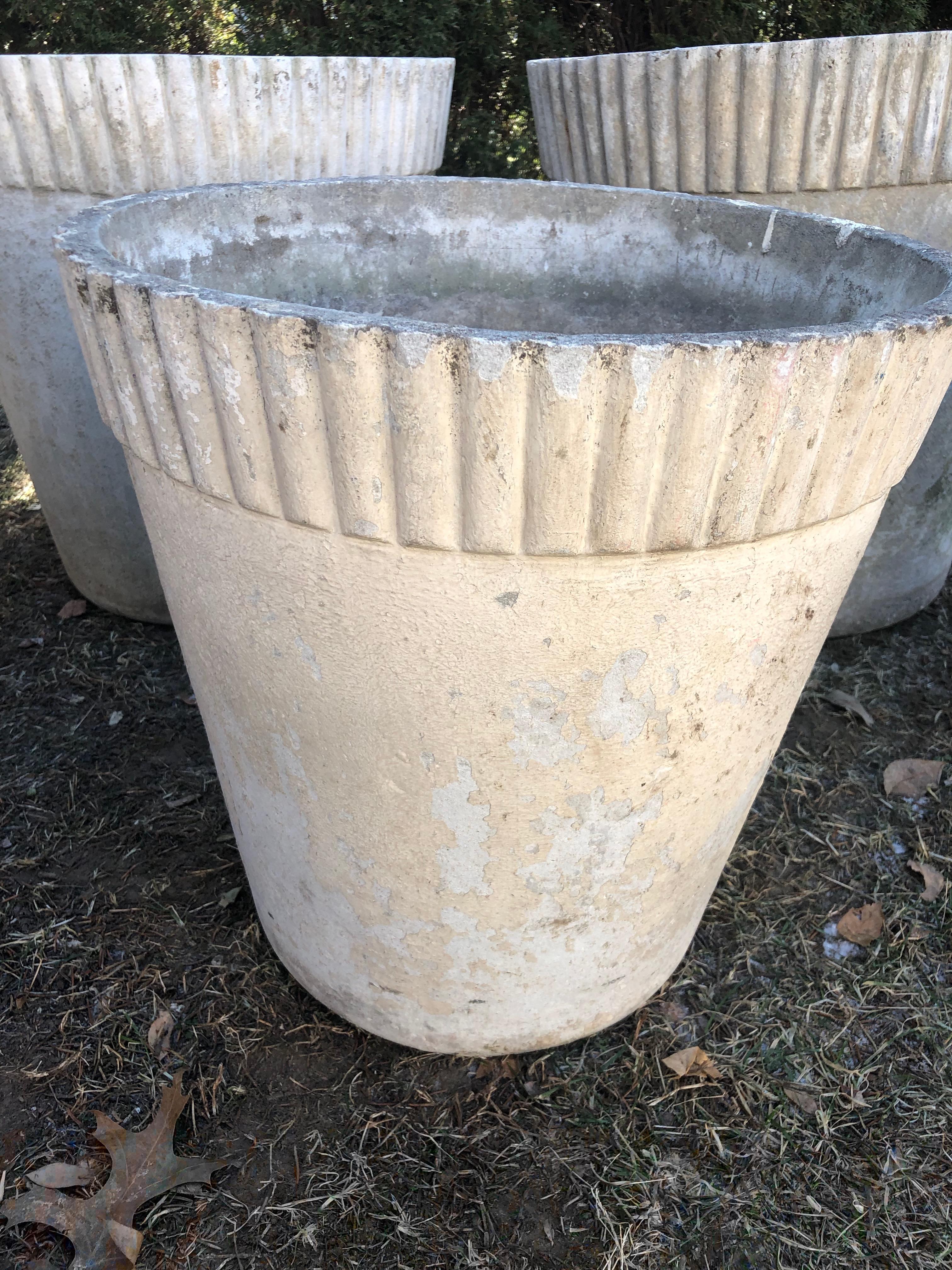 Set of Three Medium Flower Pot Form Planters Designed by Willy Guhl In Good Condition In Woodbury, CT