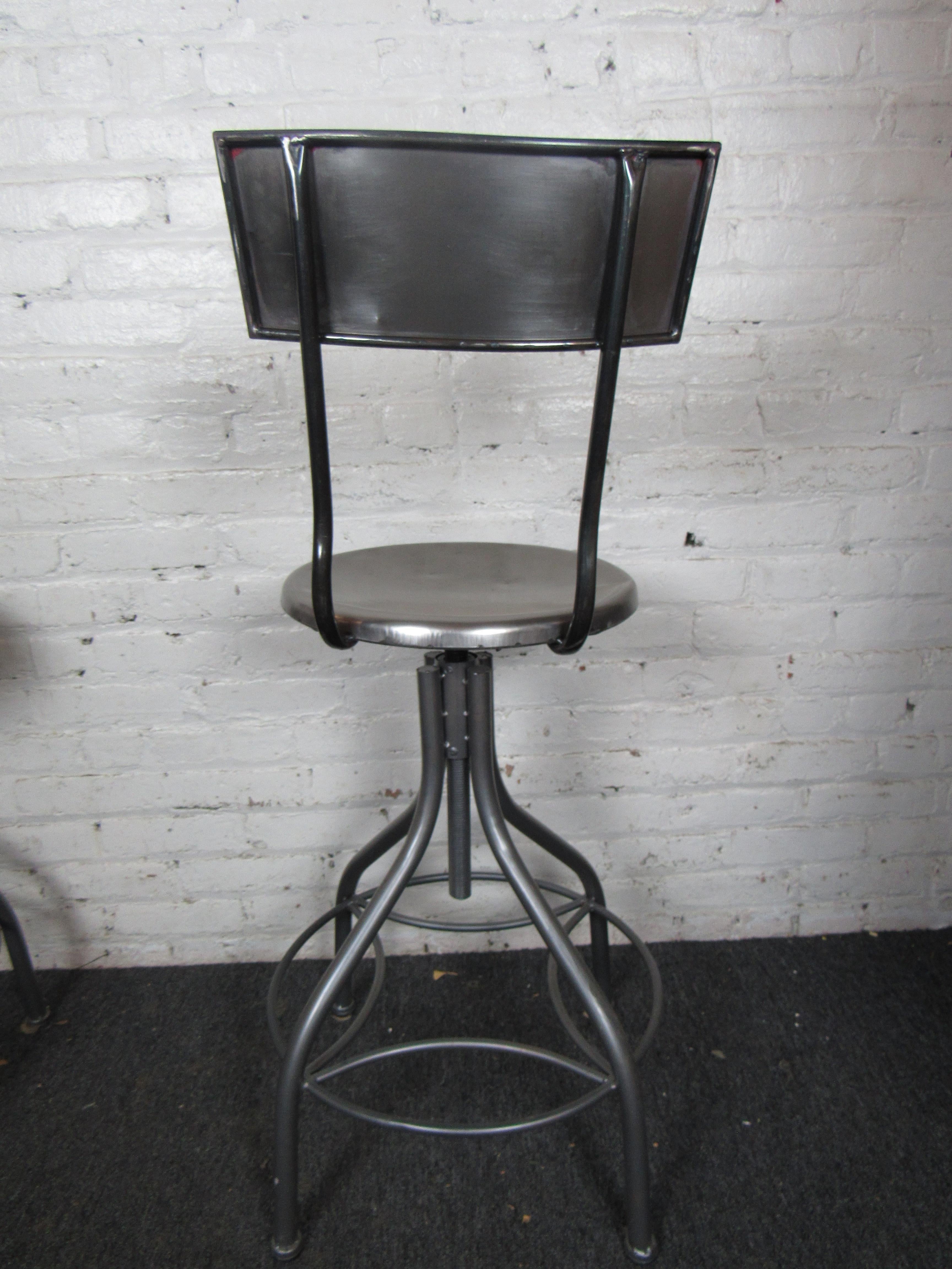 Set of Three Metal Vintage Barstools In Good Condition In Brooklyn, NY