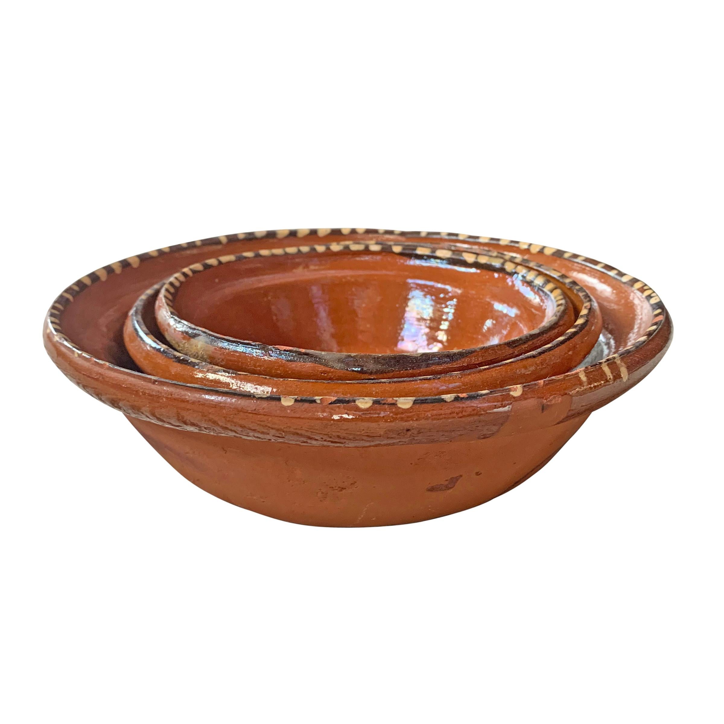 Set of Three Mexican Terracotta Bowls In Good Condition In Chicago, IL