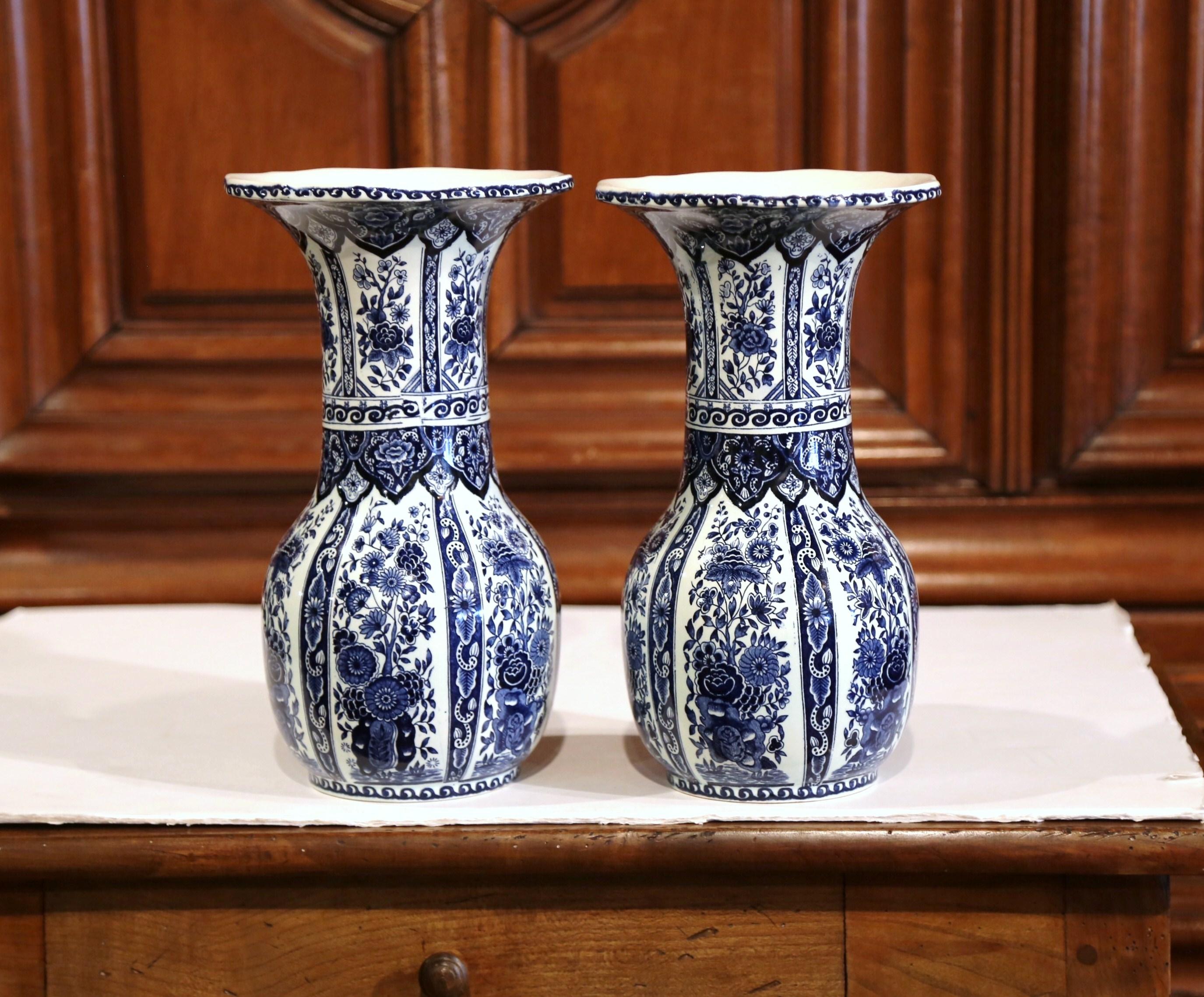 Hand-Crafted Set of Three Mid-20th Century Dutch Blue and White Delft Vases and Matching Jar