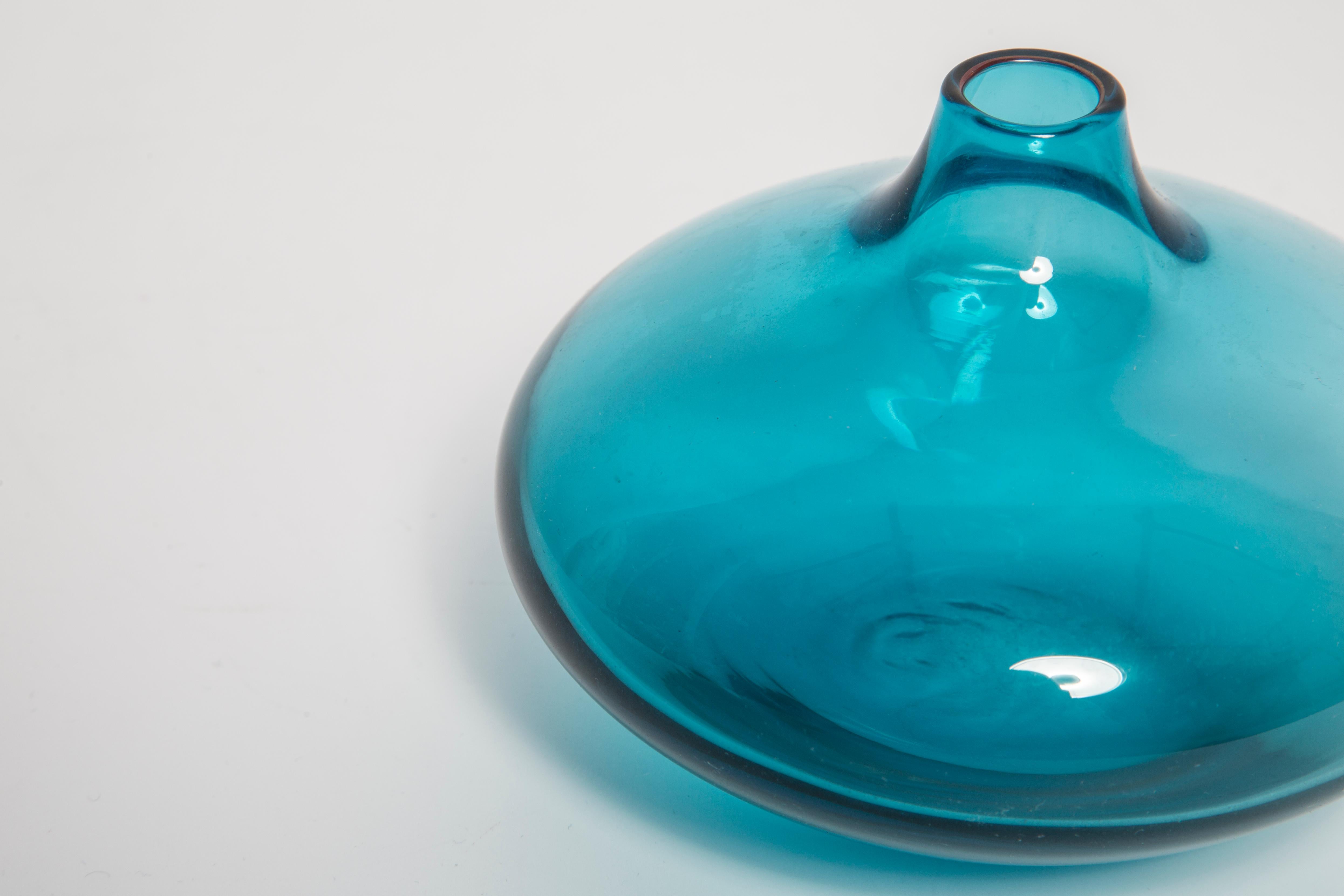 Set of Three Mid Century Blue Small Vases, Europe, 1960s. 2
