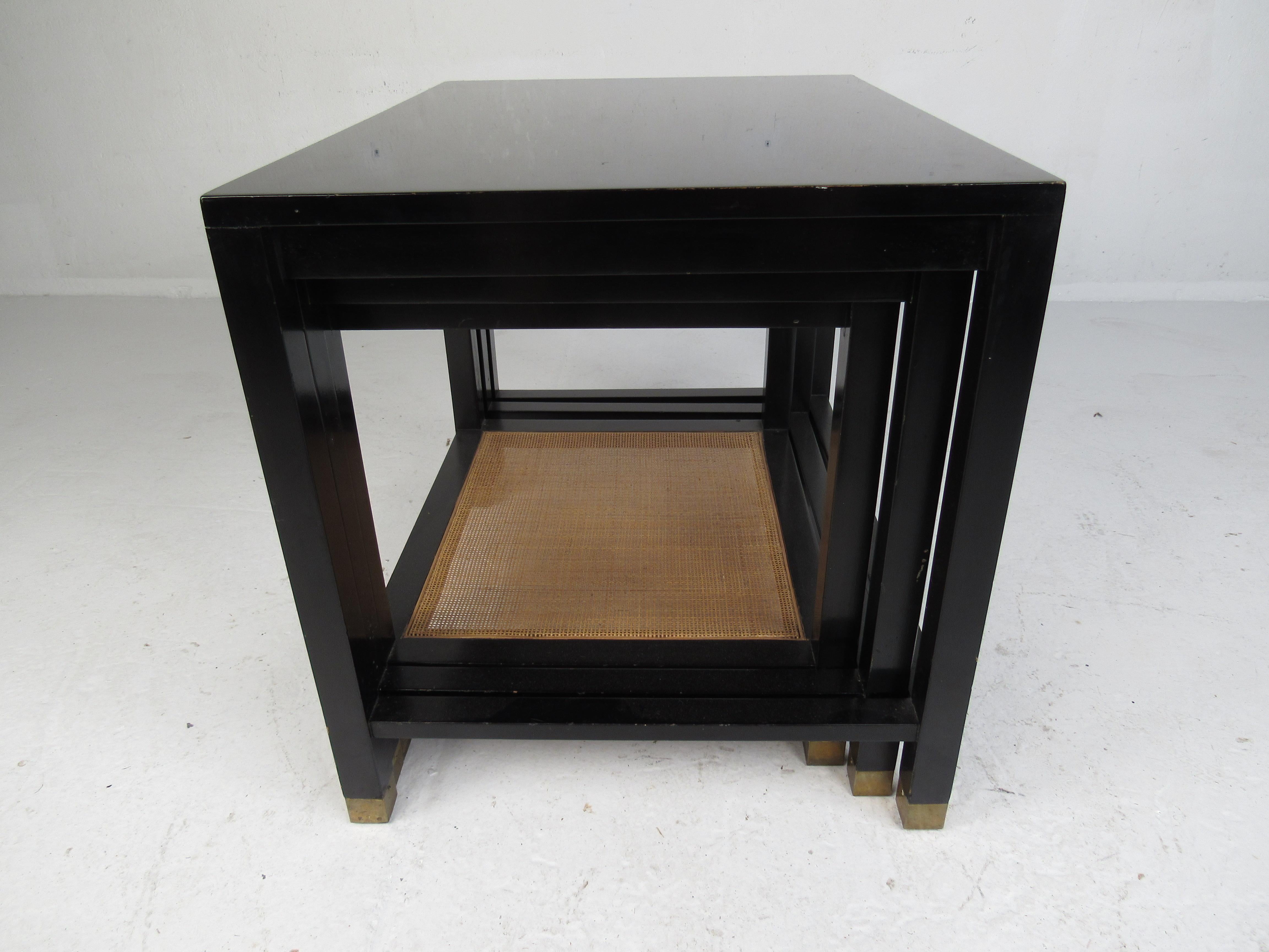 Set of Three Midcentury Dunbar Style Black Lacquer Nesting Tables In Good Condition In Brooklyn, NY