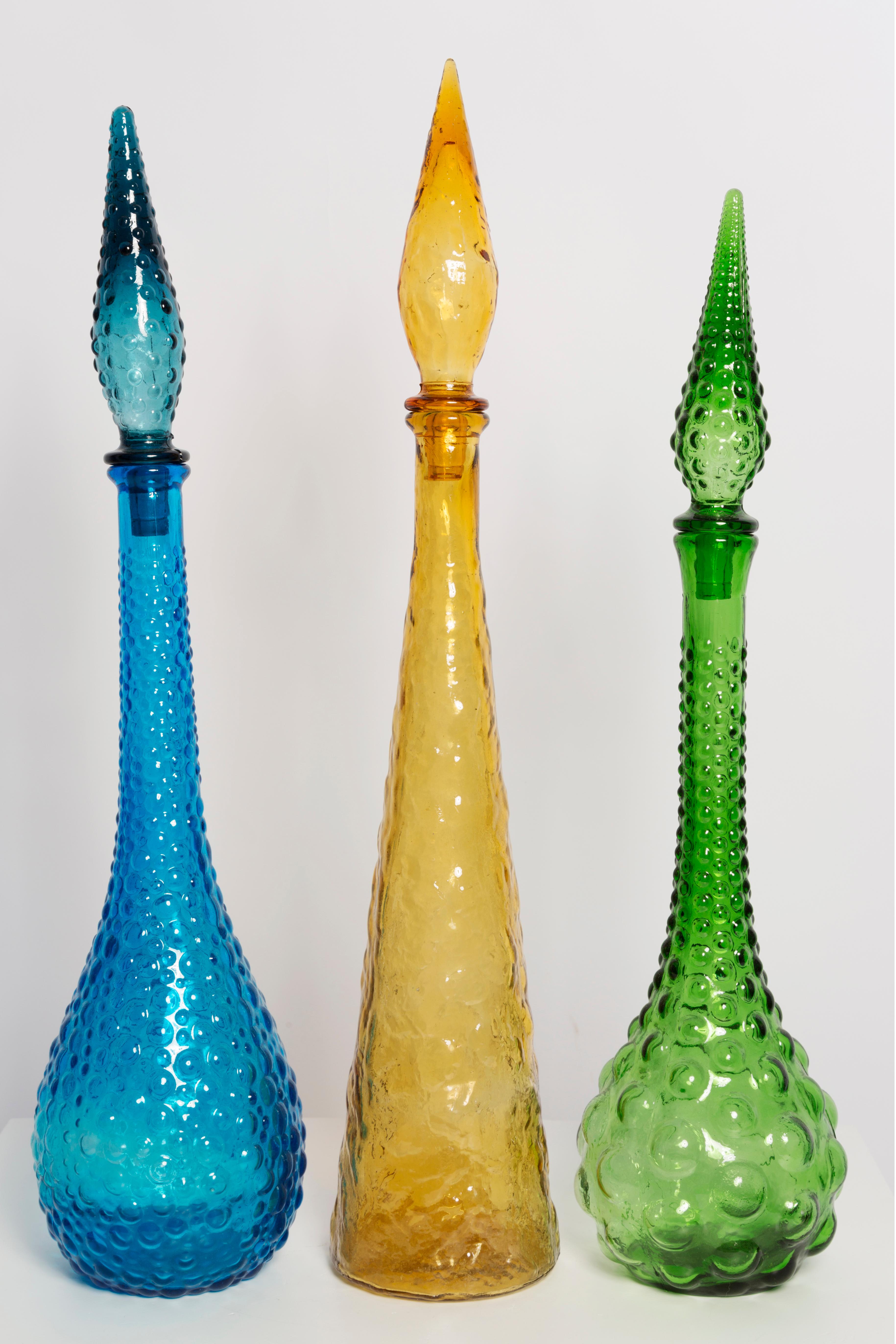 Set of Three Mid Century Empoli Glass Decanter with Stopper, Italy, 1960s In Good Condition For Sale In 05-080 Hornowek, PL