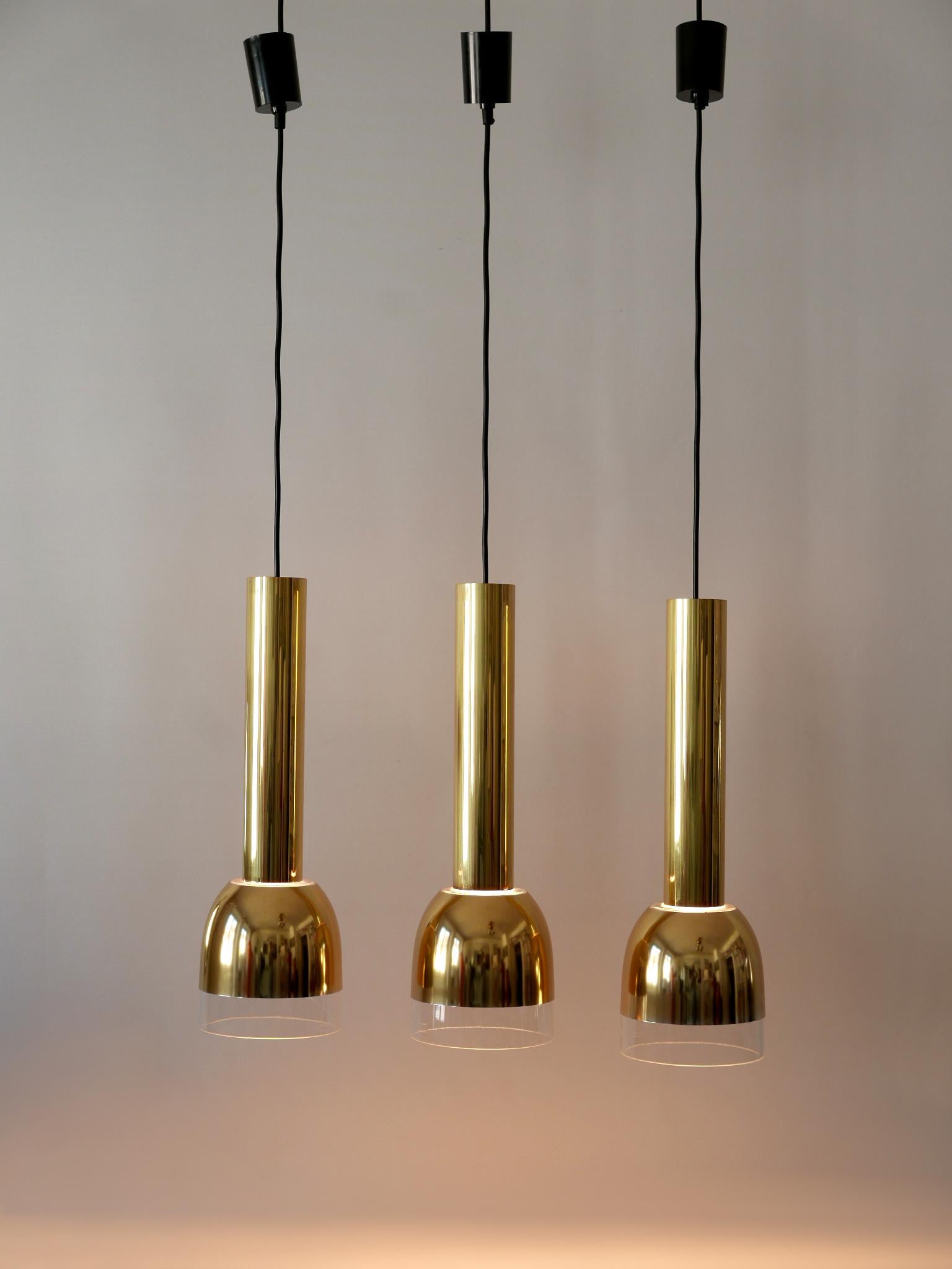 Set di tre lampade a sospensione moderne di metà secolo di Glashütte Limburg, Germania, anni '70 in vendita 6