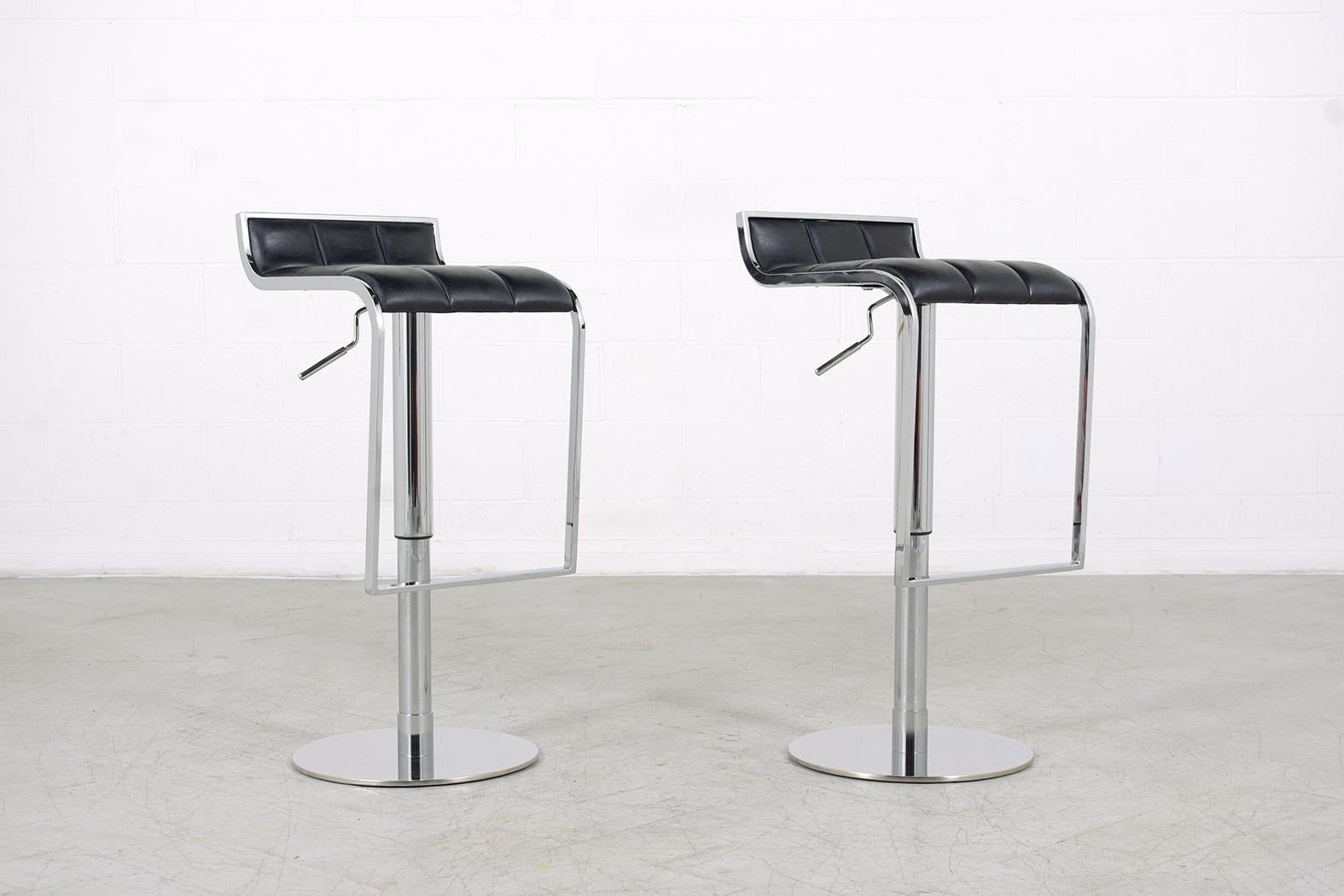 Late 20th Century Vintage Mid-Century Modern Chrome Barstools with Black Leather Seats For Sale