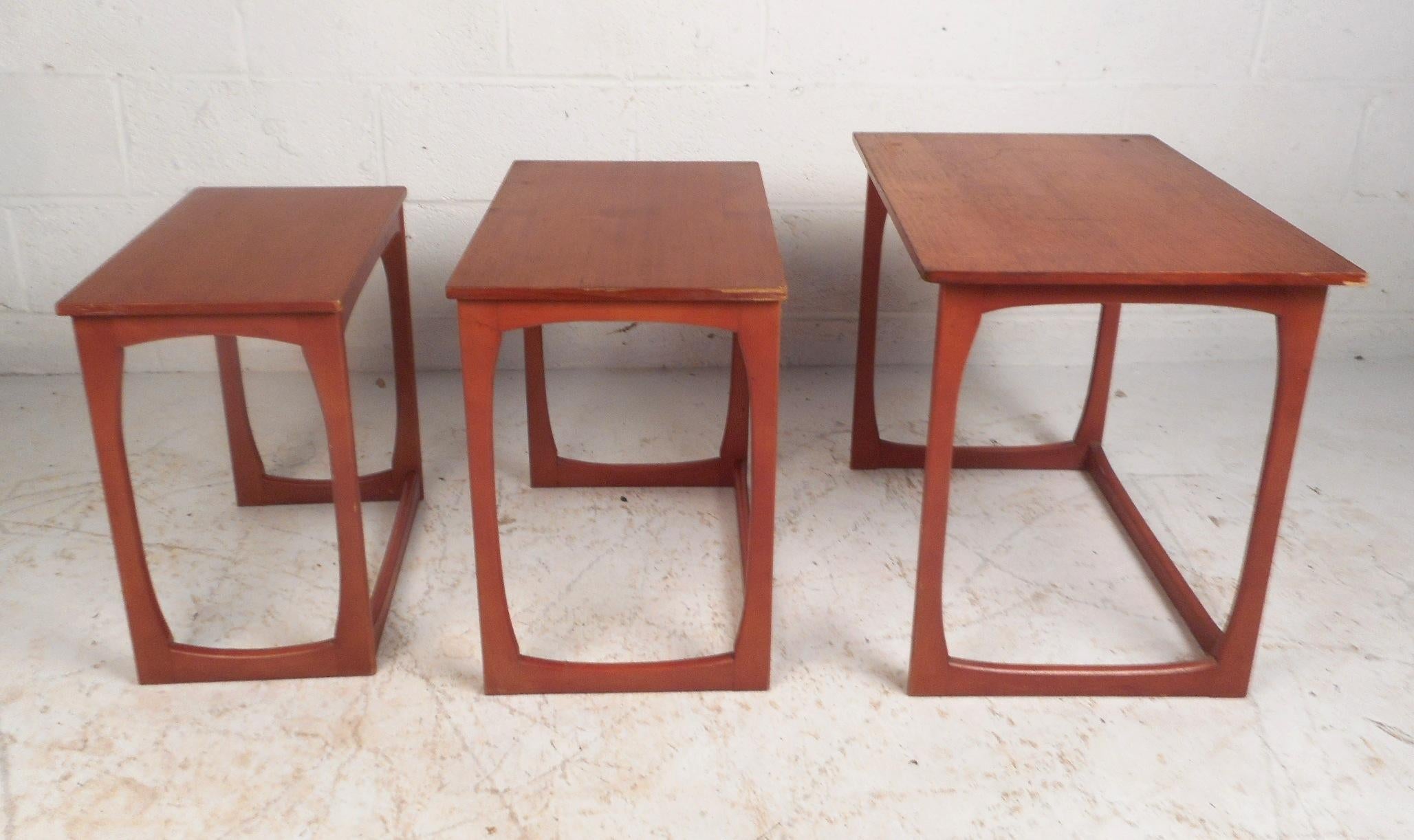 Set of Three Mid-Century Modern Teak Nesting Tables 2