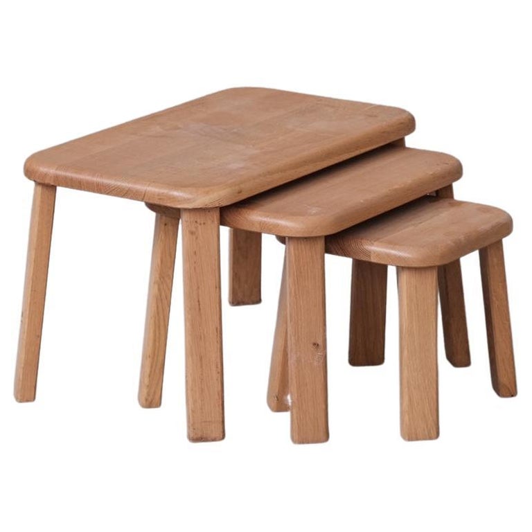 Set of Three MidCentury Oak Nesting Tables For Sale at 1stDibs