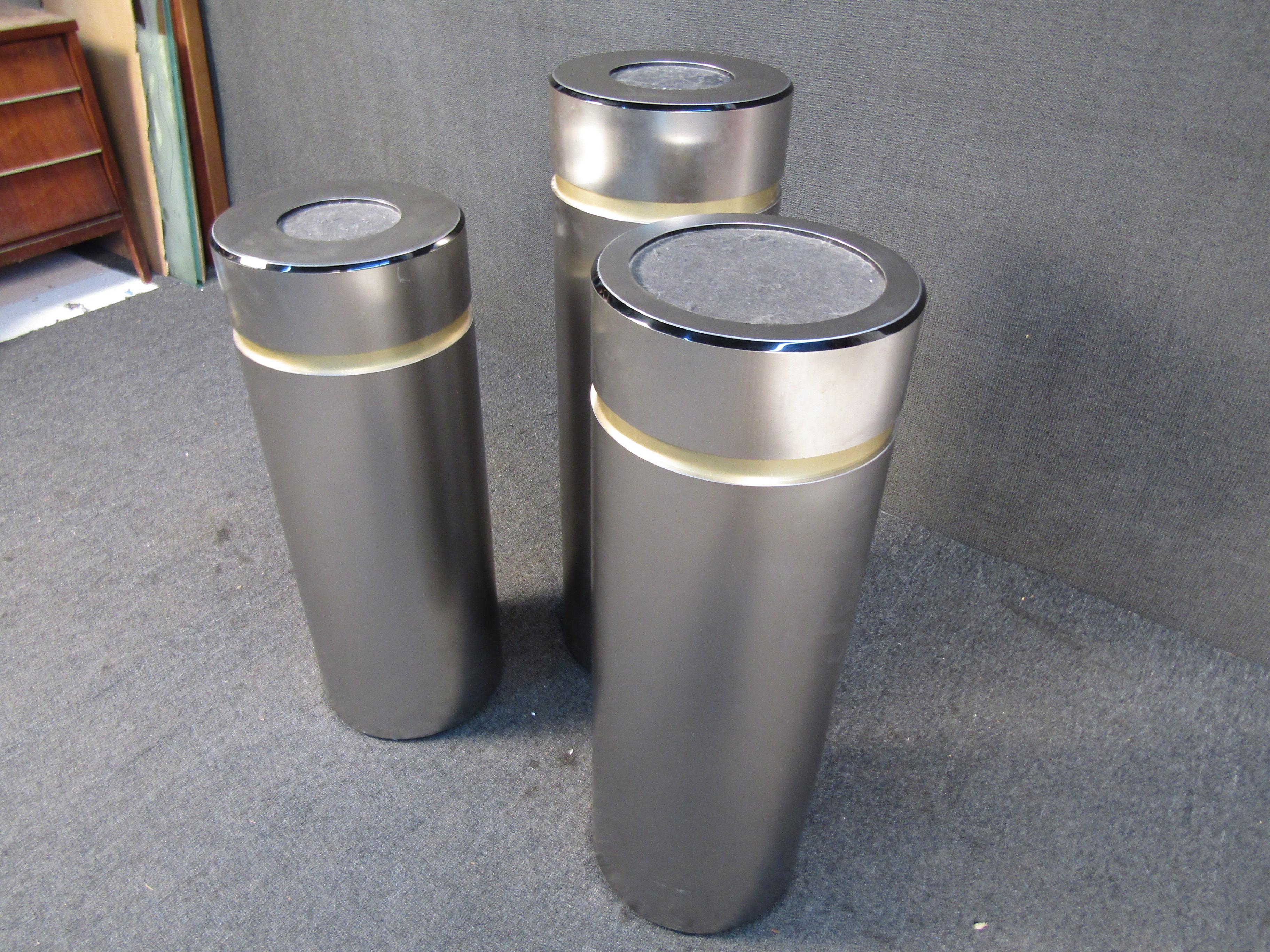 Set of Three Mid-Century Pedestals In Good Condition For Sale In Brooklyn, NY