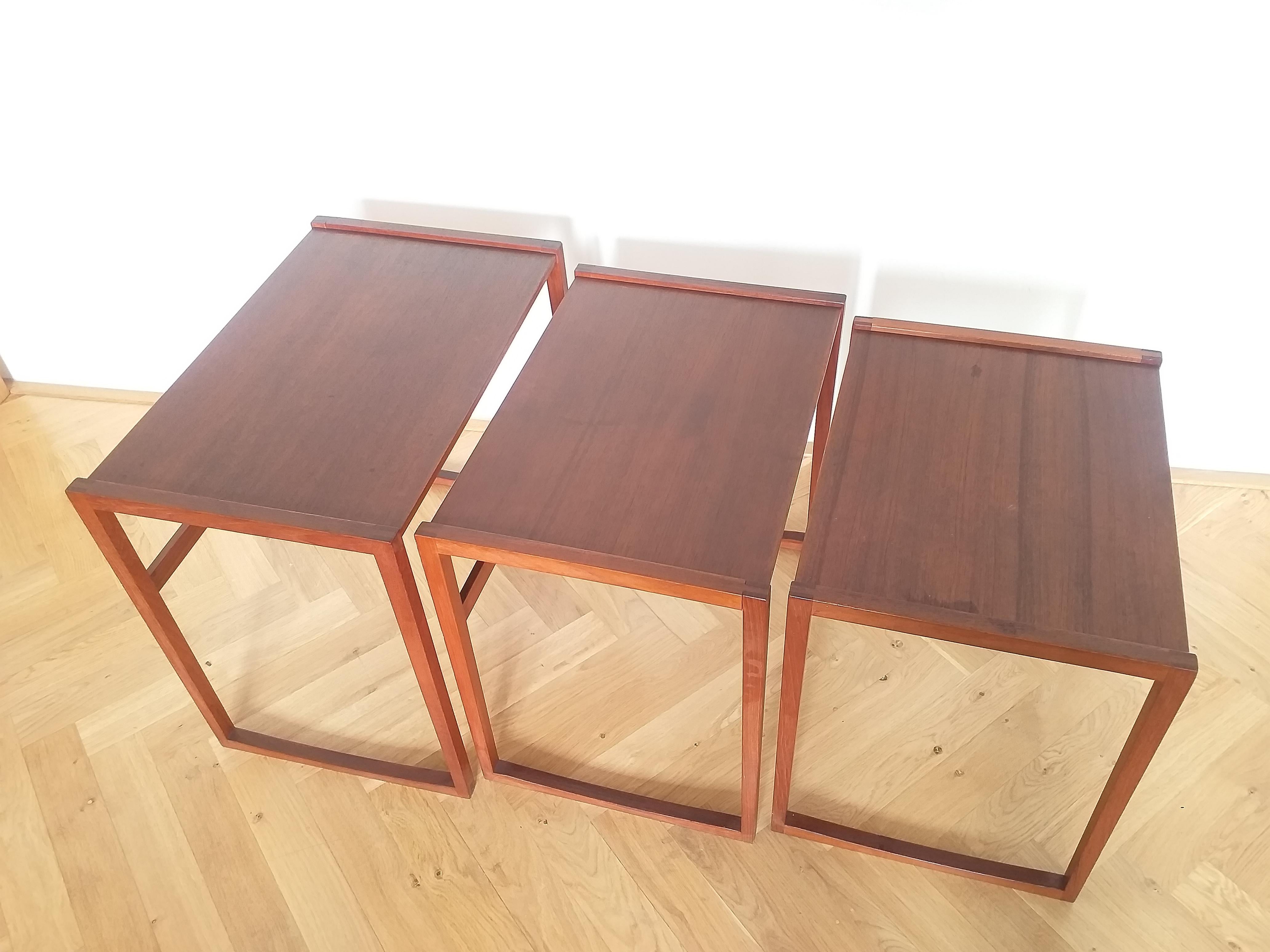 Mid-Century Modern Set of Three Mid Century Teak Nesting Tables, Denmark, 1960s For Sale