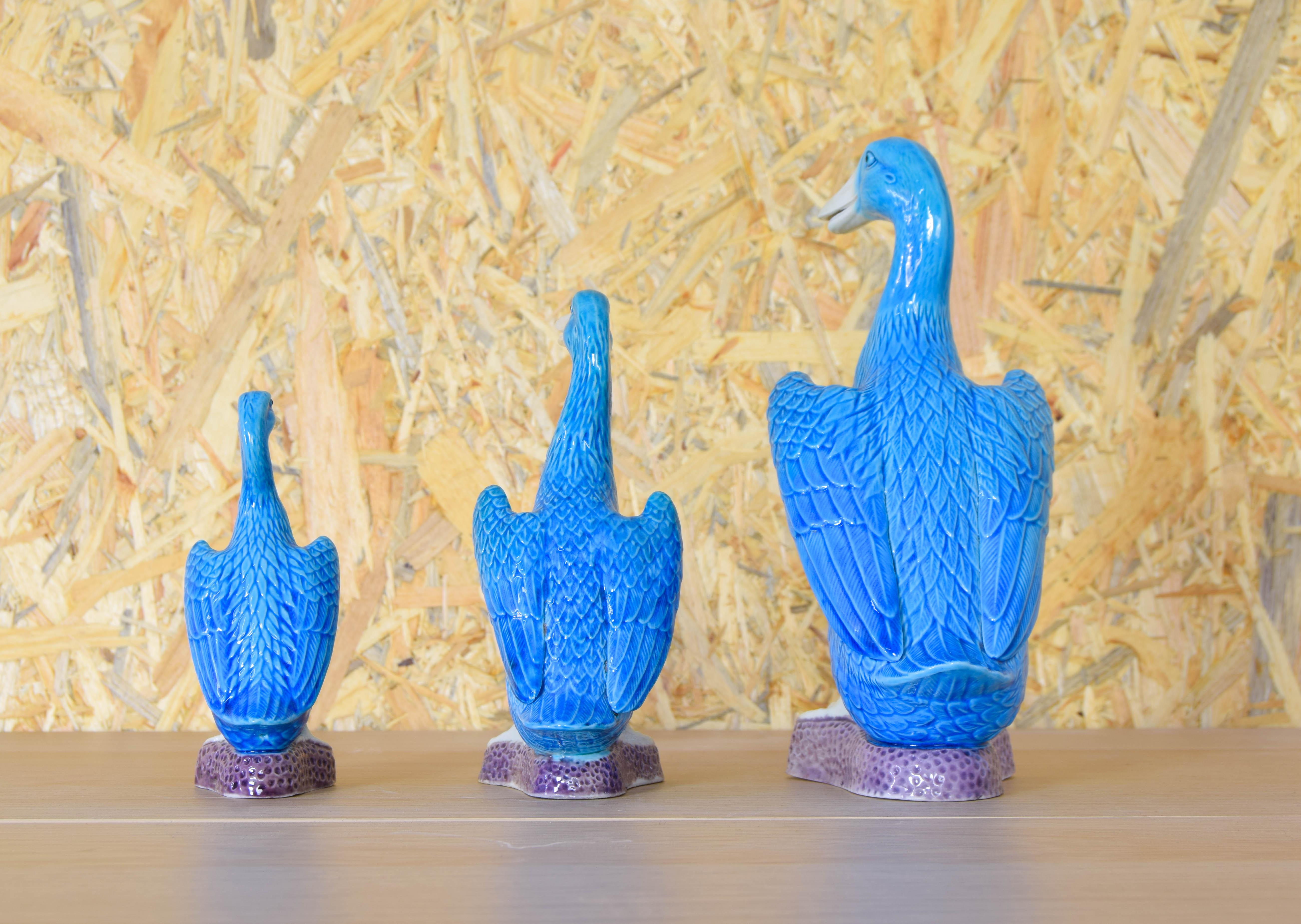 Ensemble de trois canards Foo du milieu du siècle turquoise, fabriqués en porcelaine chinoise des années 50 en vente 1